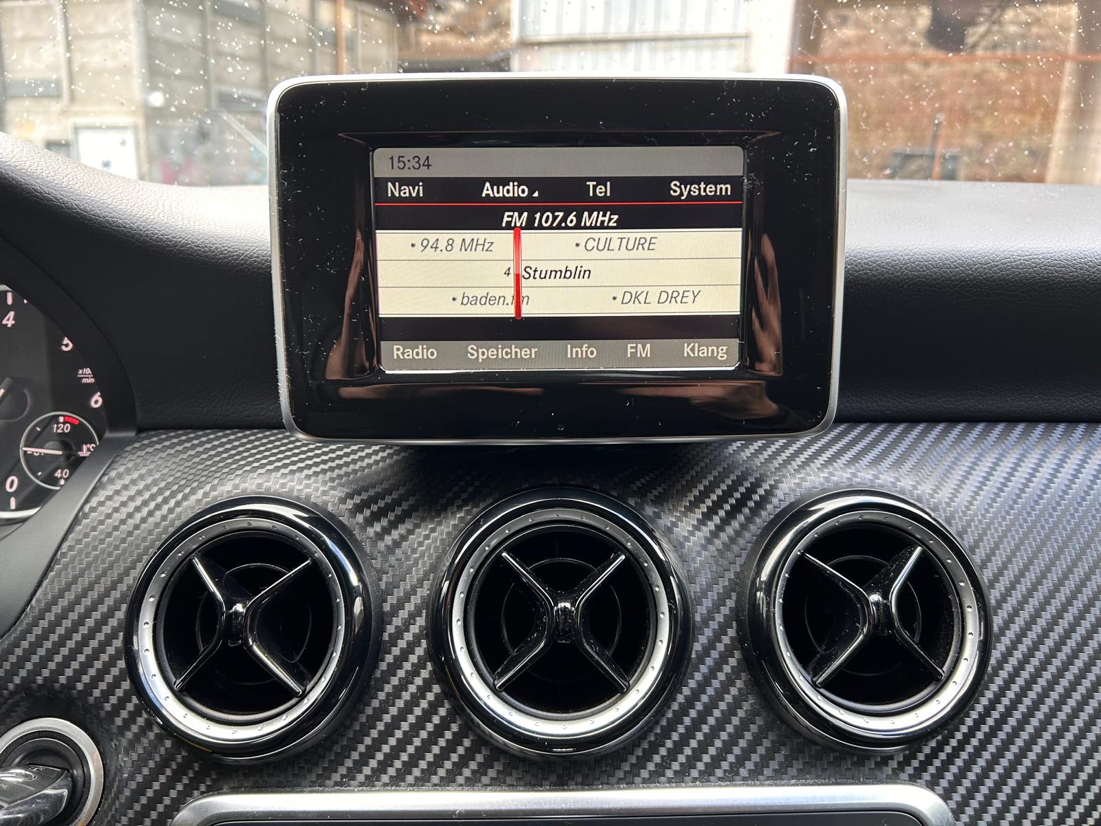 MERCEDES-BENZ GLA 200 CDI Swiss Star Edition 4Matic 7G-DCT-image-24