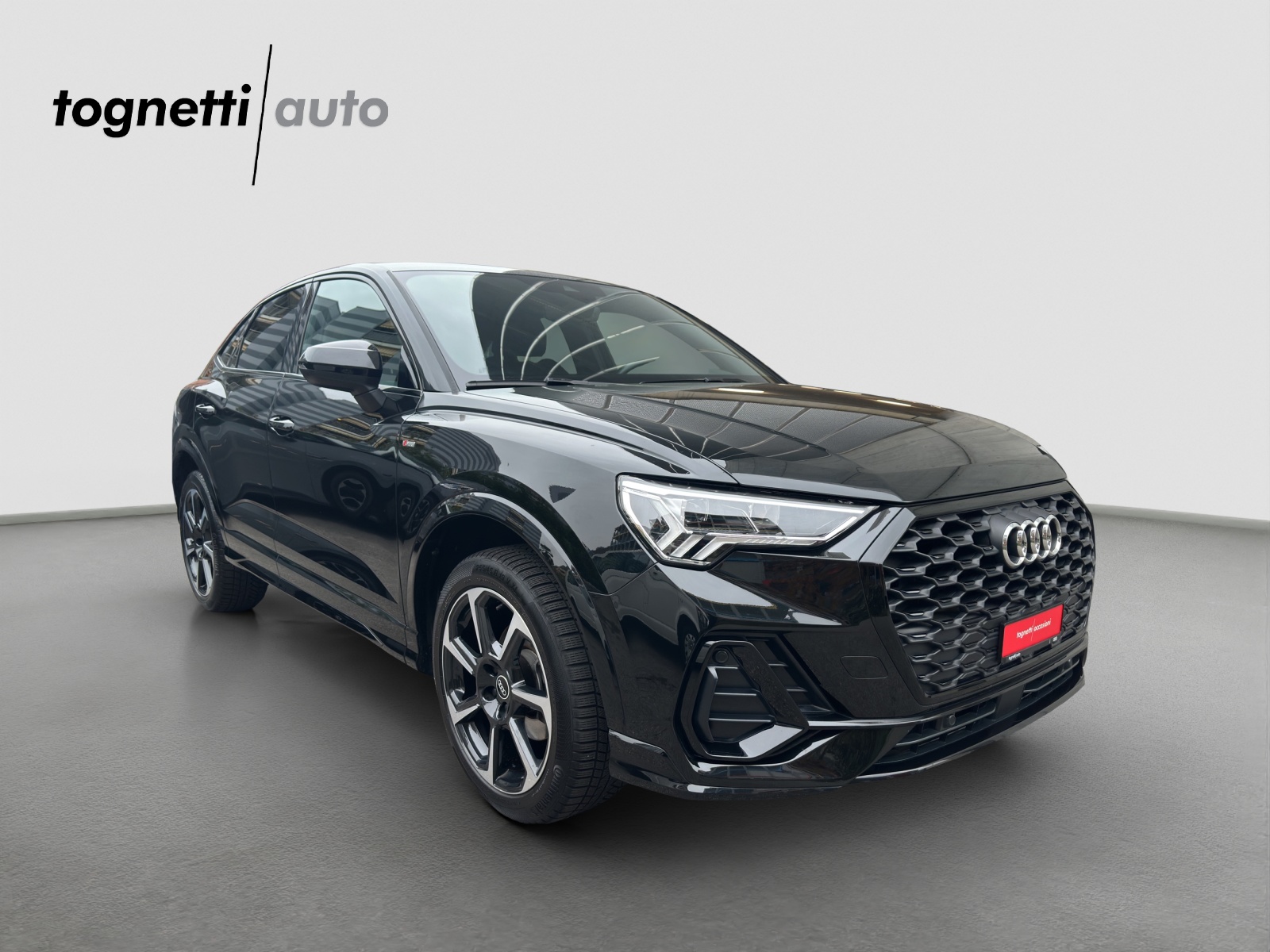 AUDI Q3 Sportback 35 TFSI S line Attraction S-tronic-image-1