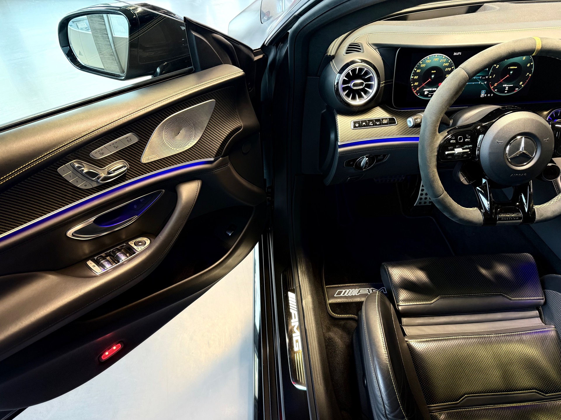 MERCEDES-BENZ AMG GT 4 63 S Edition 1 4Matic+ Speedshift MCT-image-9