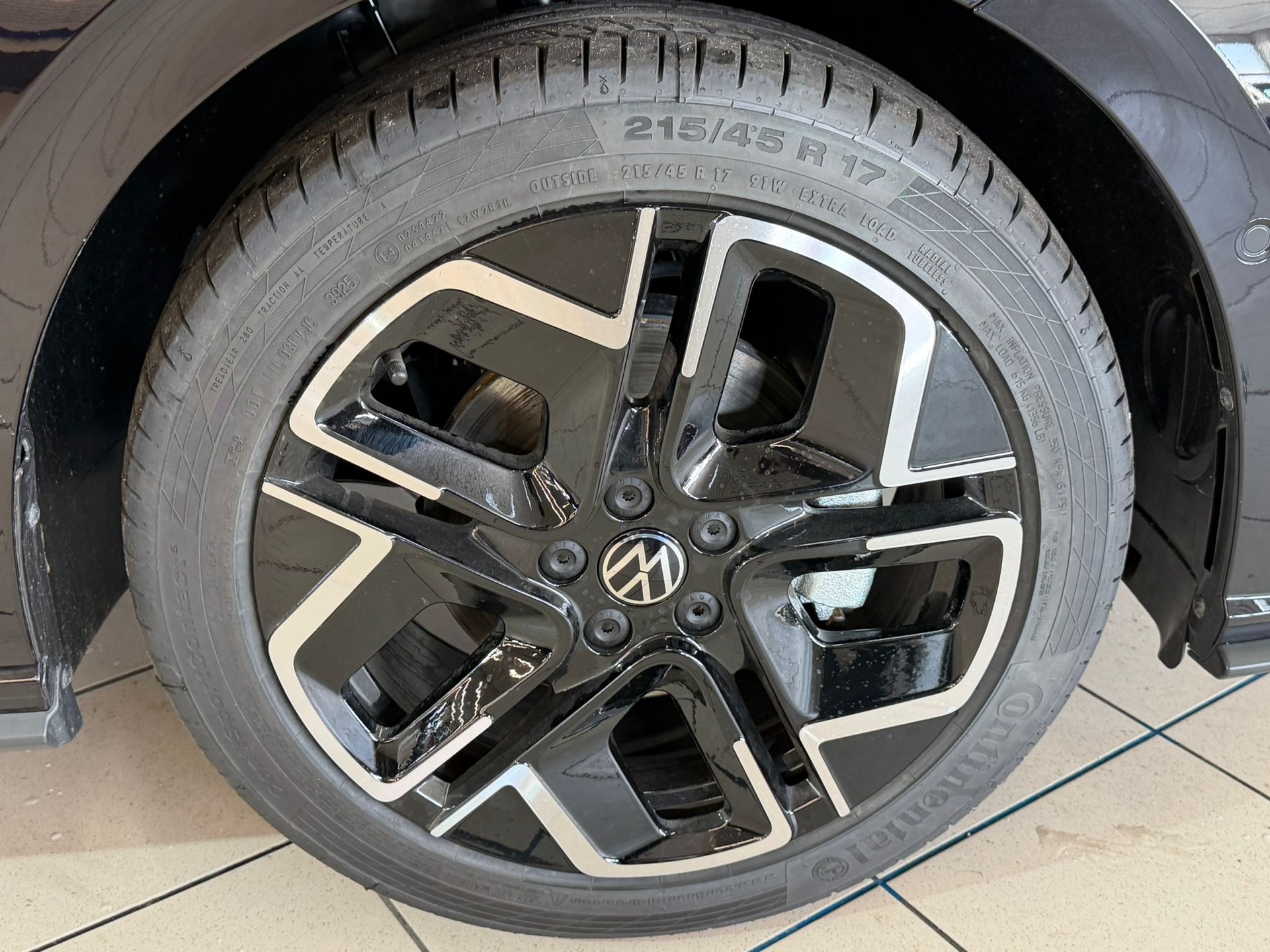 VW Polo 1.0 TSI R-Line DSG-image-4