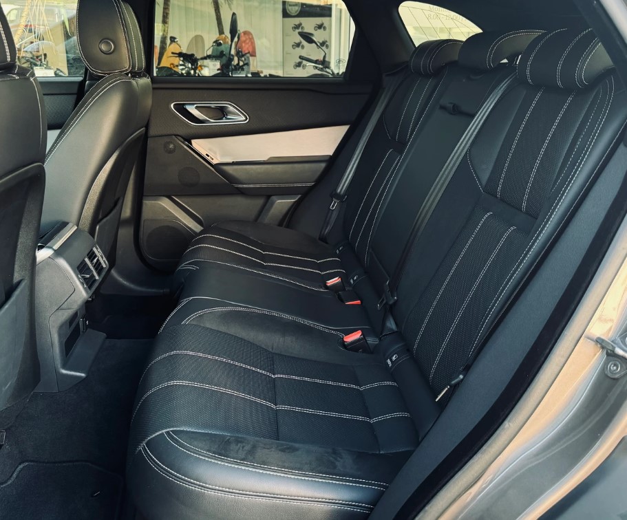 LAND ROVER Range Rover Velar R-Dynamic D 240 Sport Automatic-image-9
