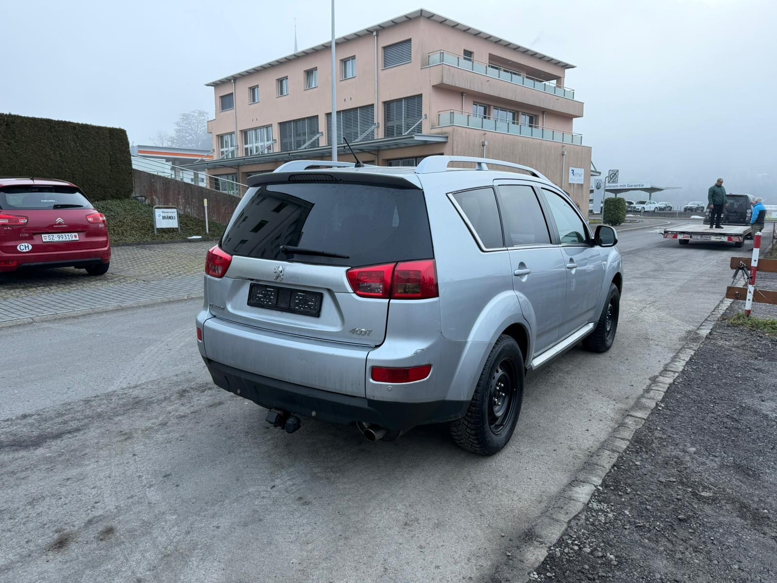 PEUGEOT 4007 2.4 Platinum Edition CVT-image-3