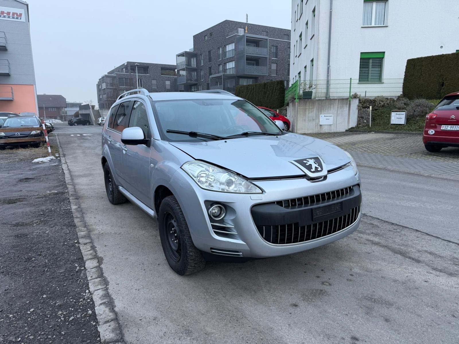 PEUGEOT 4007 2.4 Platinum Edition CVT-image-0