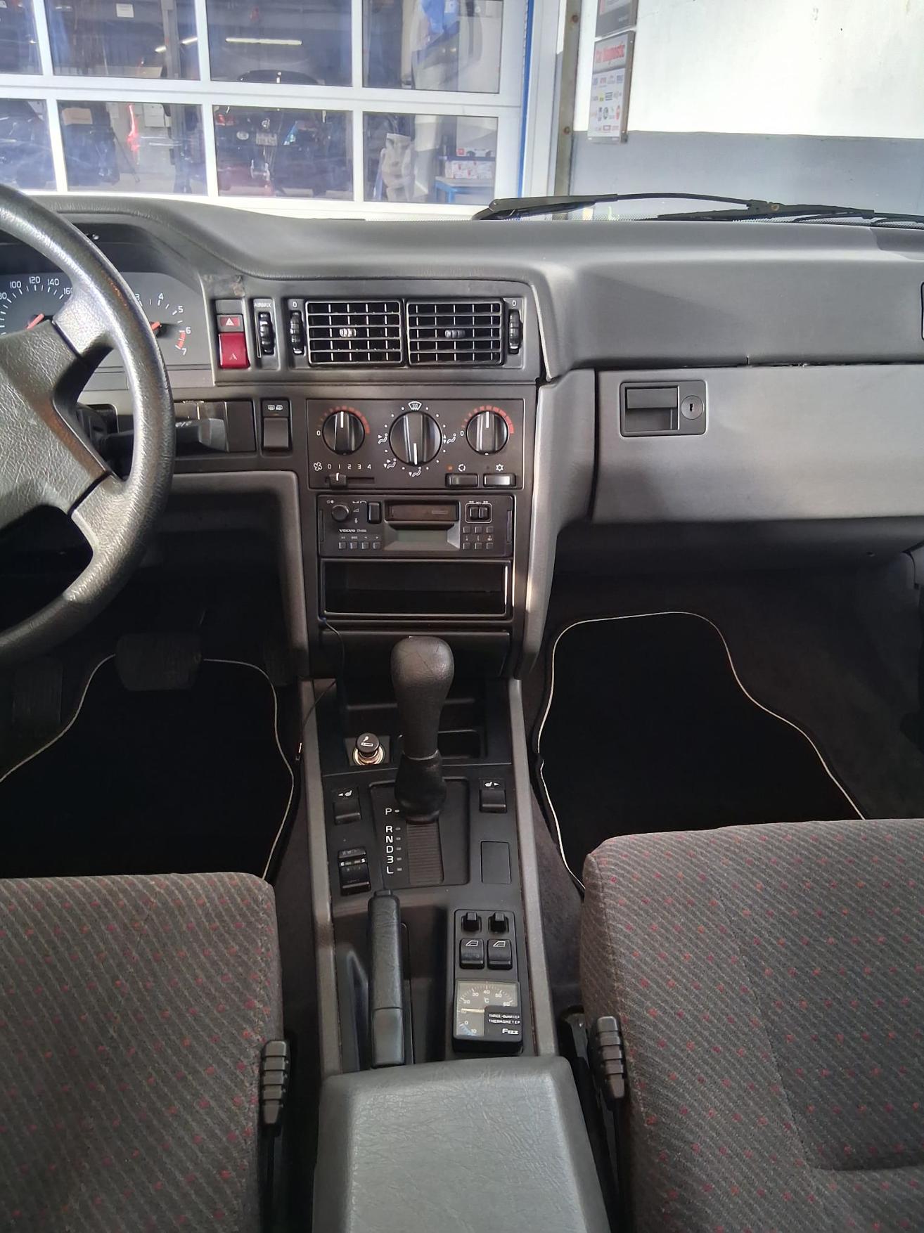 VOLVO 850 2.5 GLE-image-11