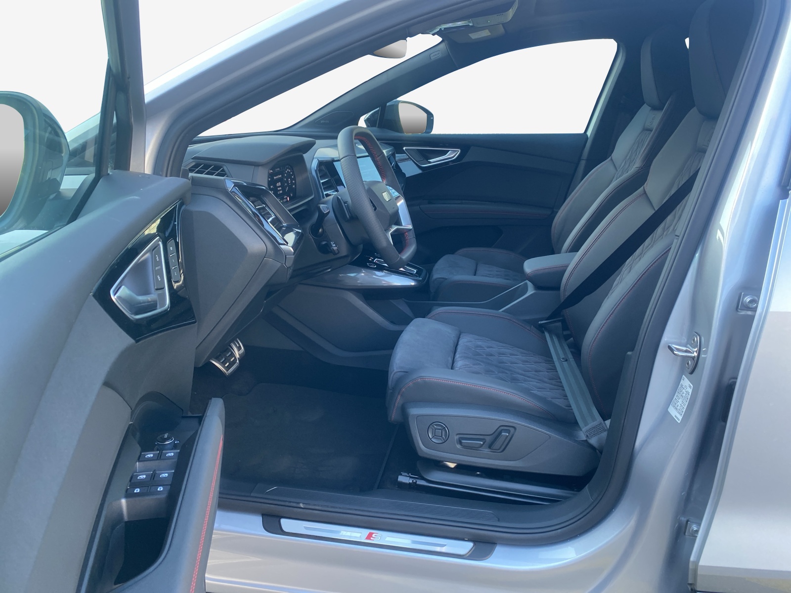 AUDI Q4 Sportback e-tron 45 Edition Swiss Ski quattro-image-7