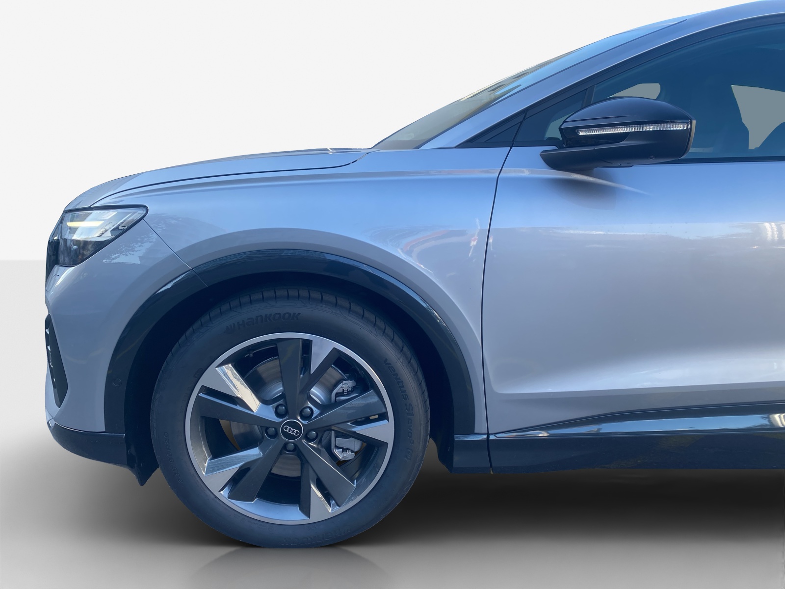 AUDI Q4 Sportback e-tron 45 Edition Swiss Ski quattro-image-14