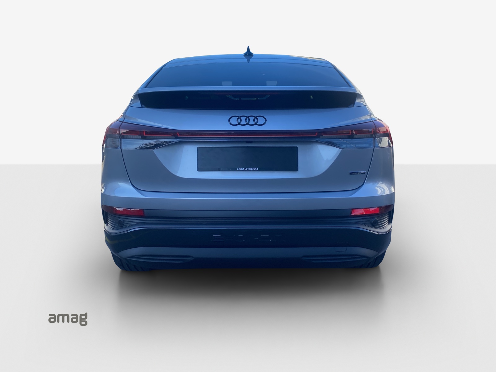 AUDI Q4 Sportback e-tron 45 Edition Swiss Ski quattro-image-3
