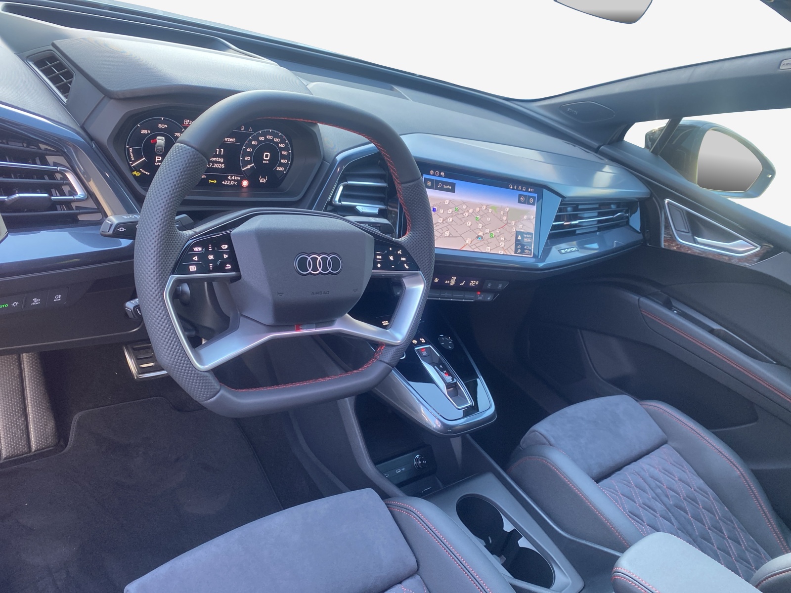 AUDI Q4 Sportback e-tron 45 Edition Swiss Ski quattro-image-15