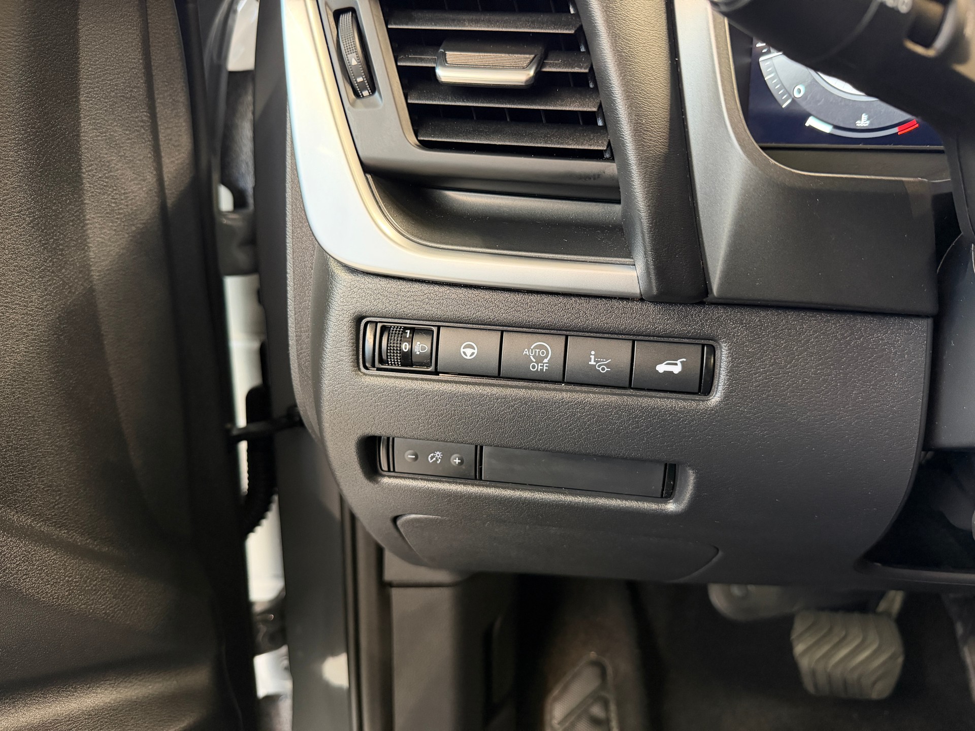 NISSAN Qashqai MHEV N-Connecta Xtronic-image-16