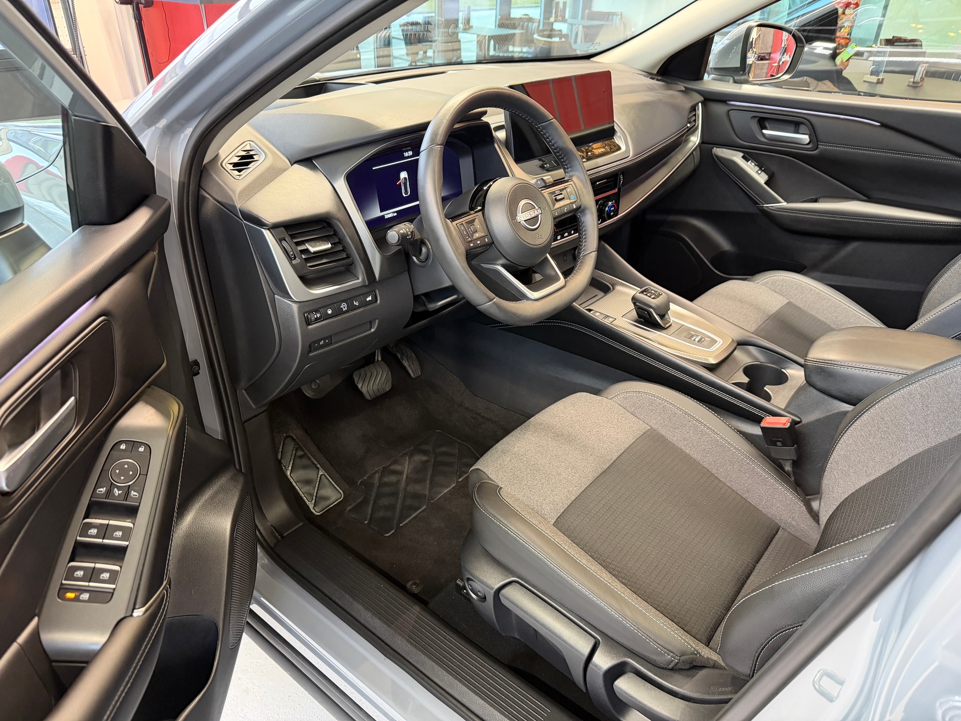 NISSAN Qashqai MHEV N-Connecta Xtronic-image-8
