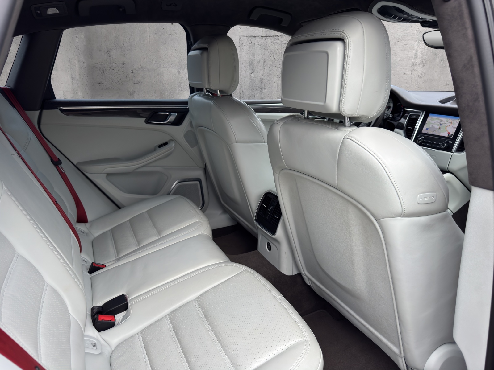 PORSCHE Macan Turbo Performance PDK-image-14