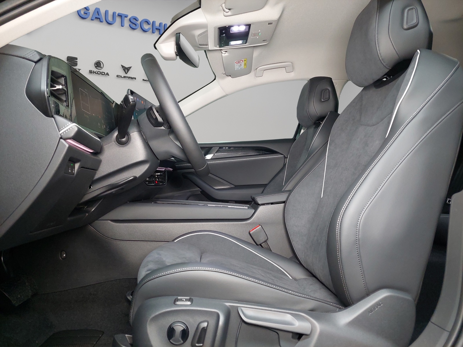 VW Passat Variant 2.0 TDI evo Business 4 Motion DSG-image-5