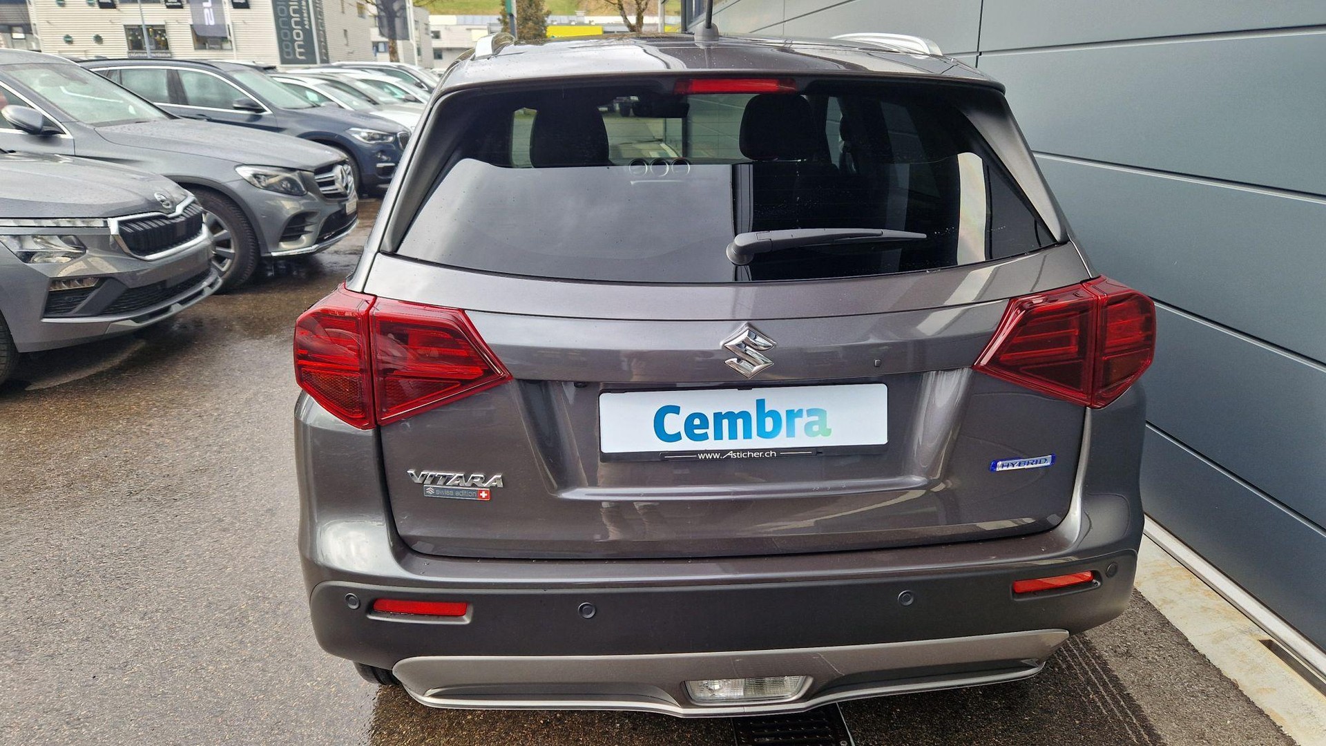 SUZUKI Vitara 1.4 T Sakura Top Hybrid 4x4-image-3