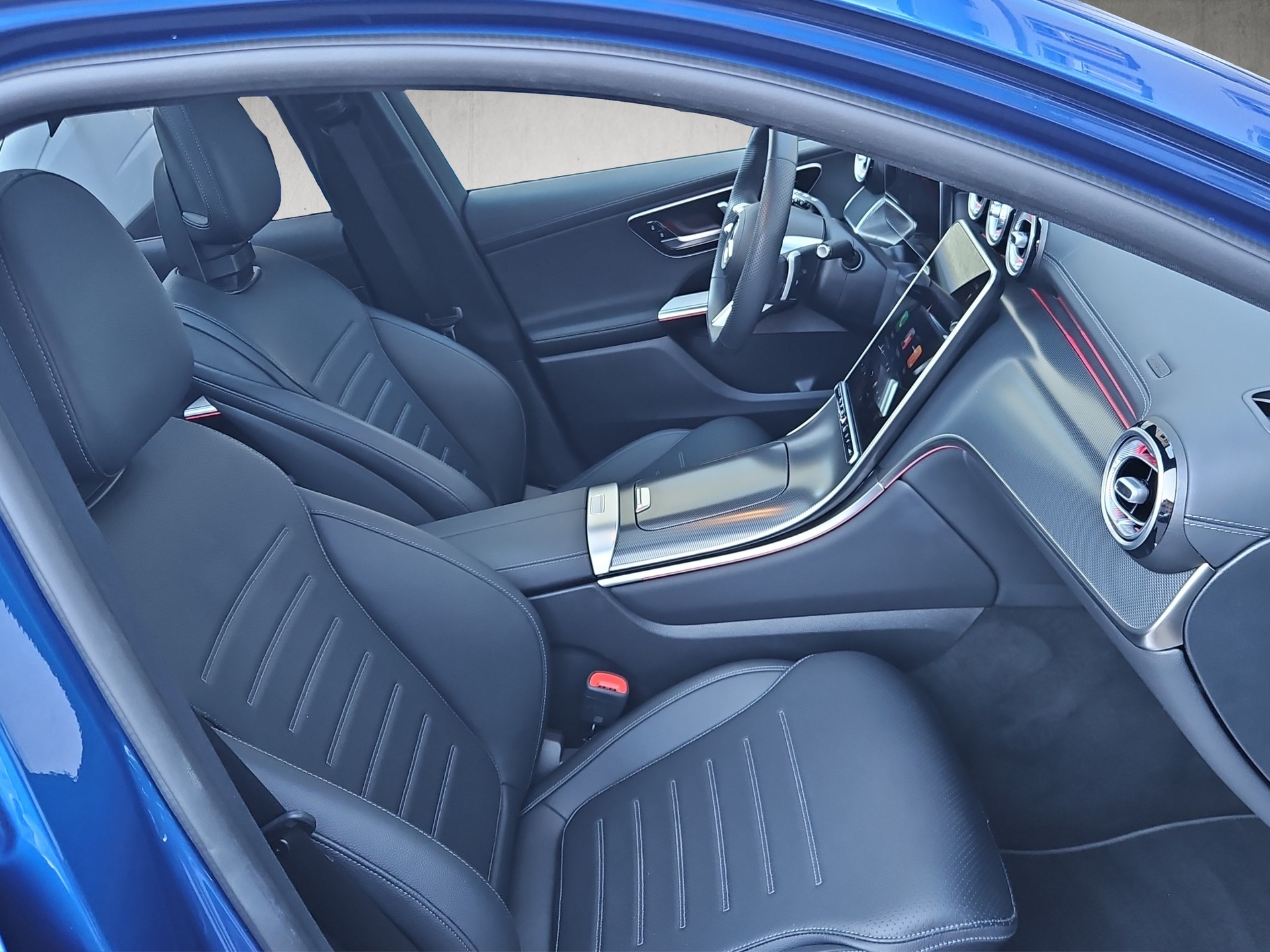 MERCEDES-BENZ GLC 300 de AMG Line 4matic-image-12