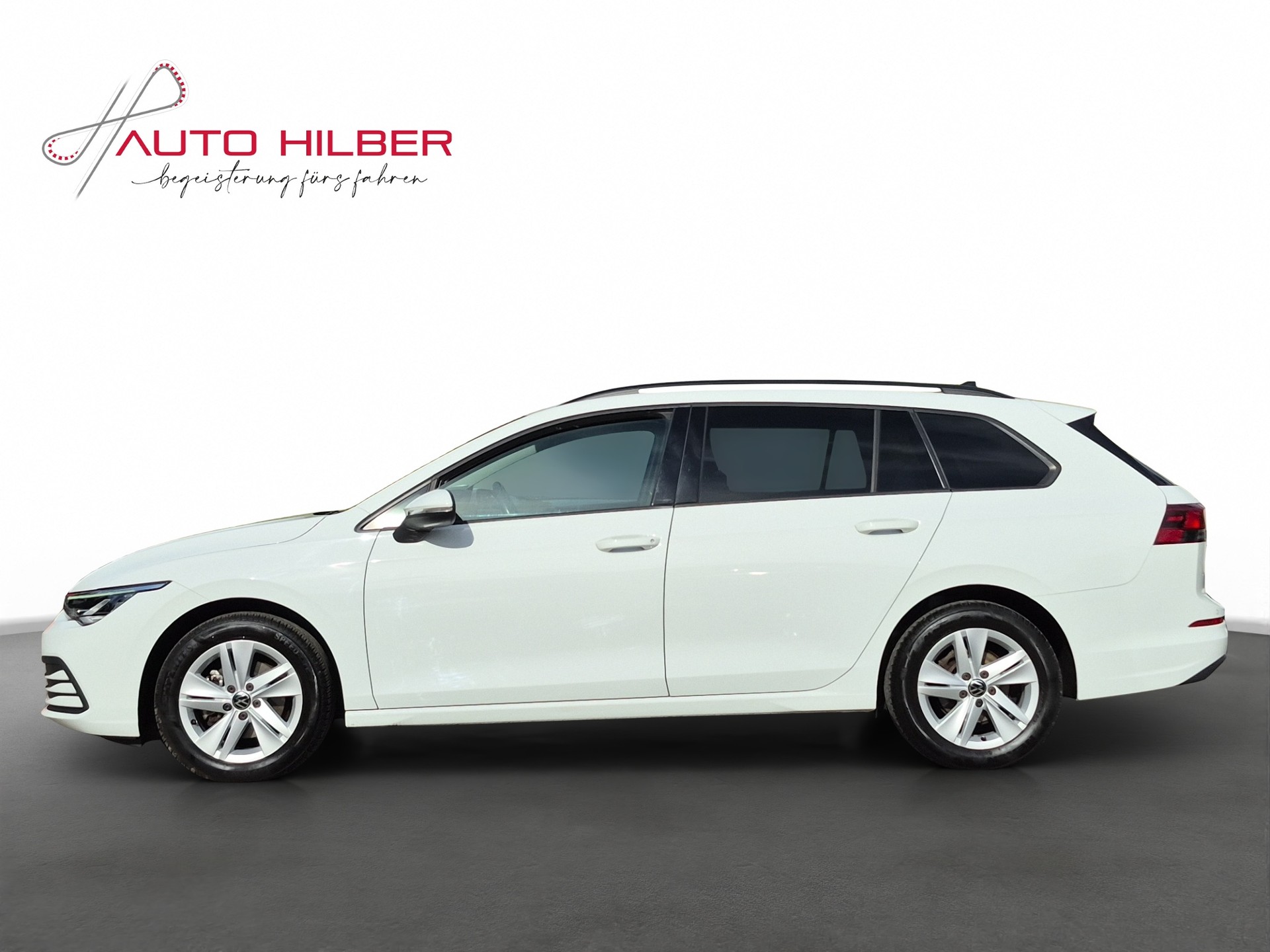 VW Golf Variant 2.0 TDI Life DSG-image-2