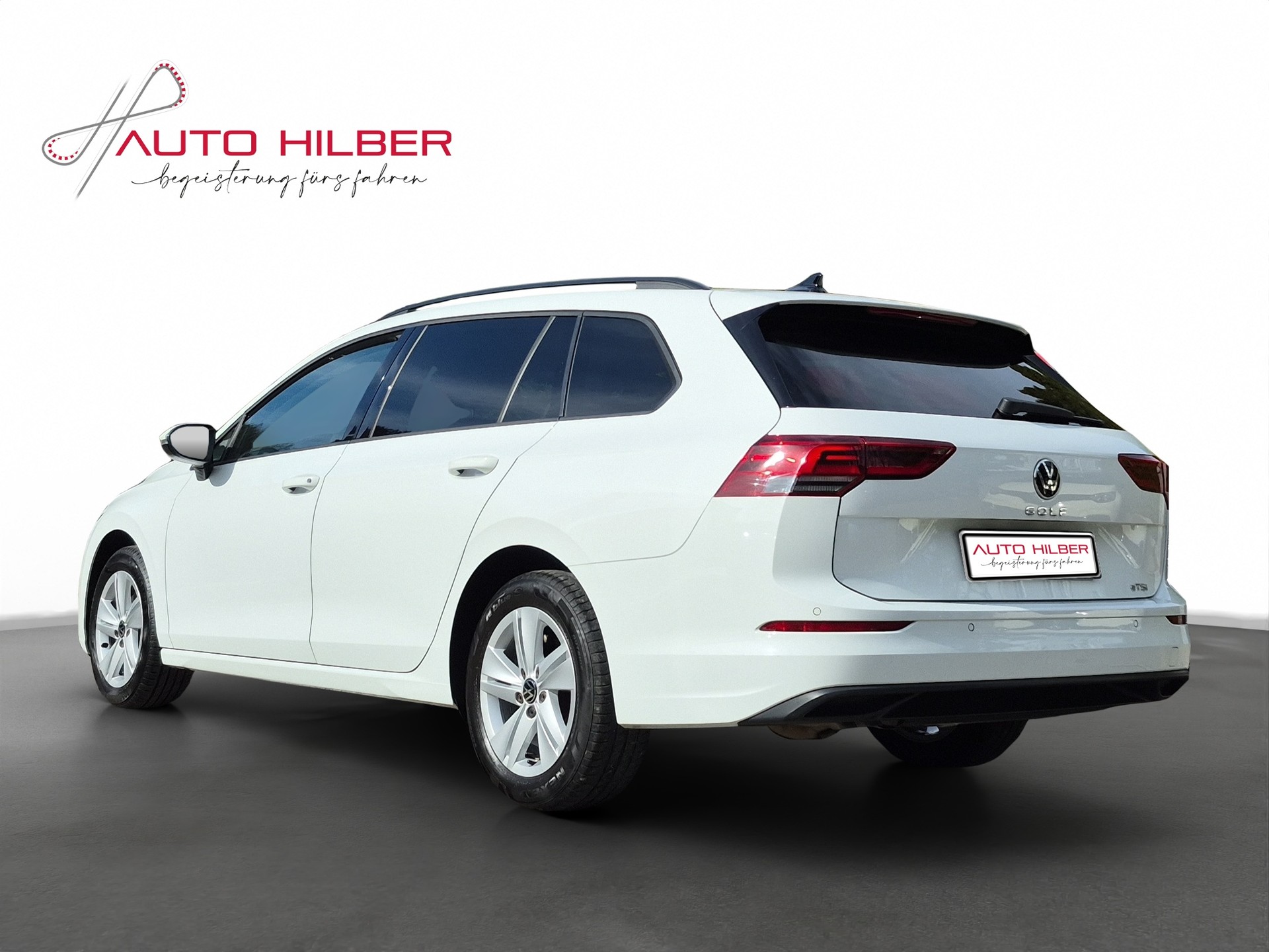 VW Golf Variant 2.0 TDI Life DSG-image-4