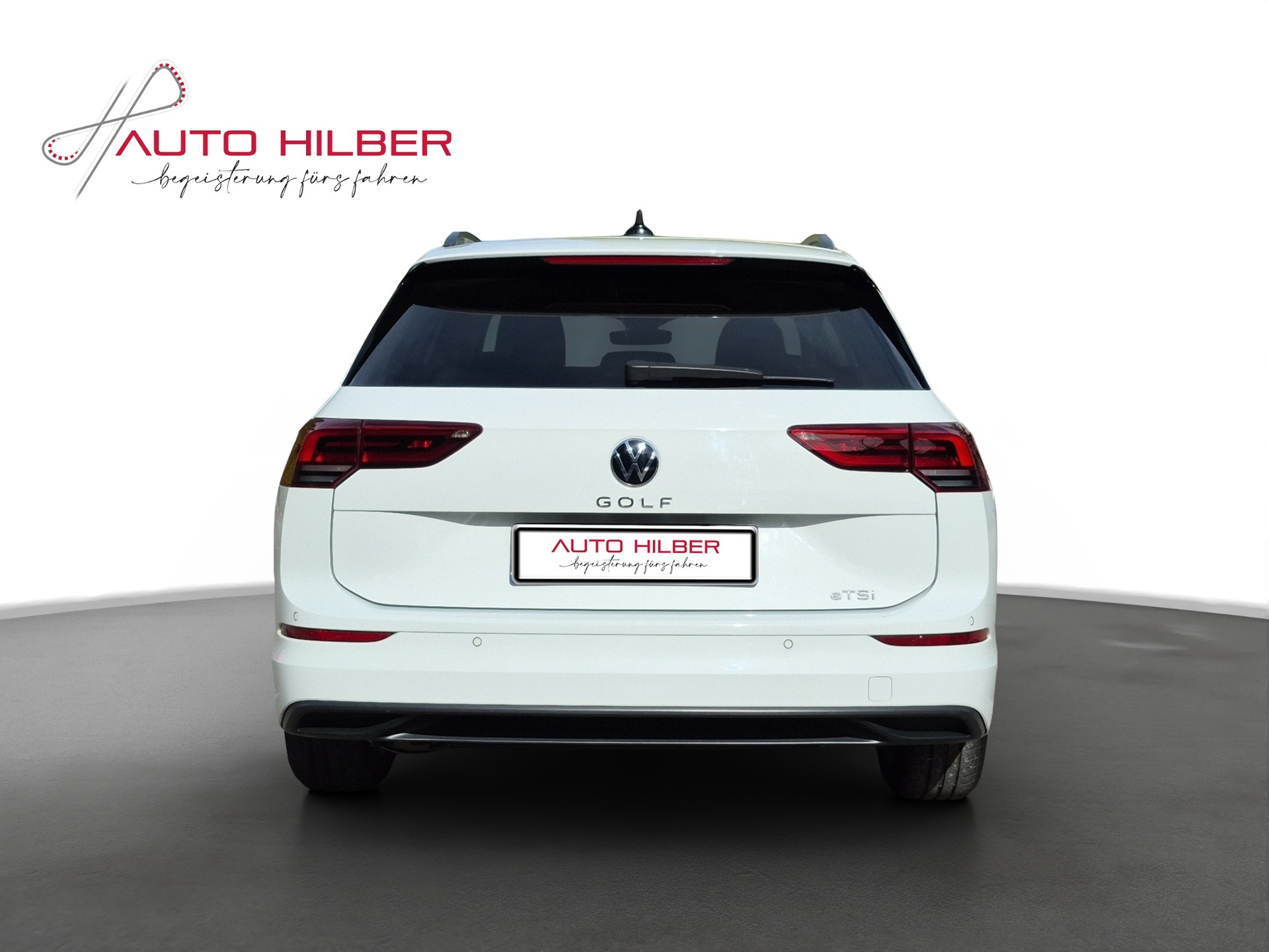 VW Golf Variant 2.0 TDI Life DSG-image-5