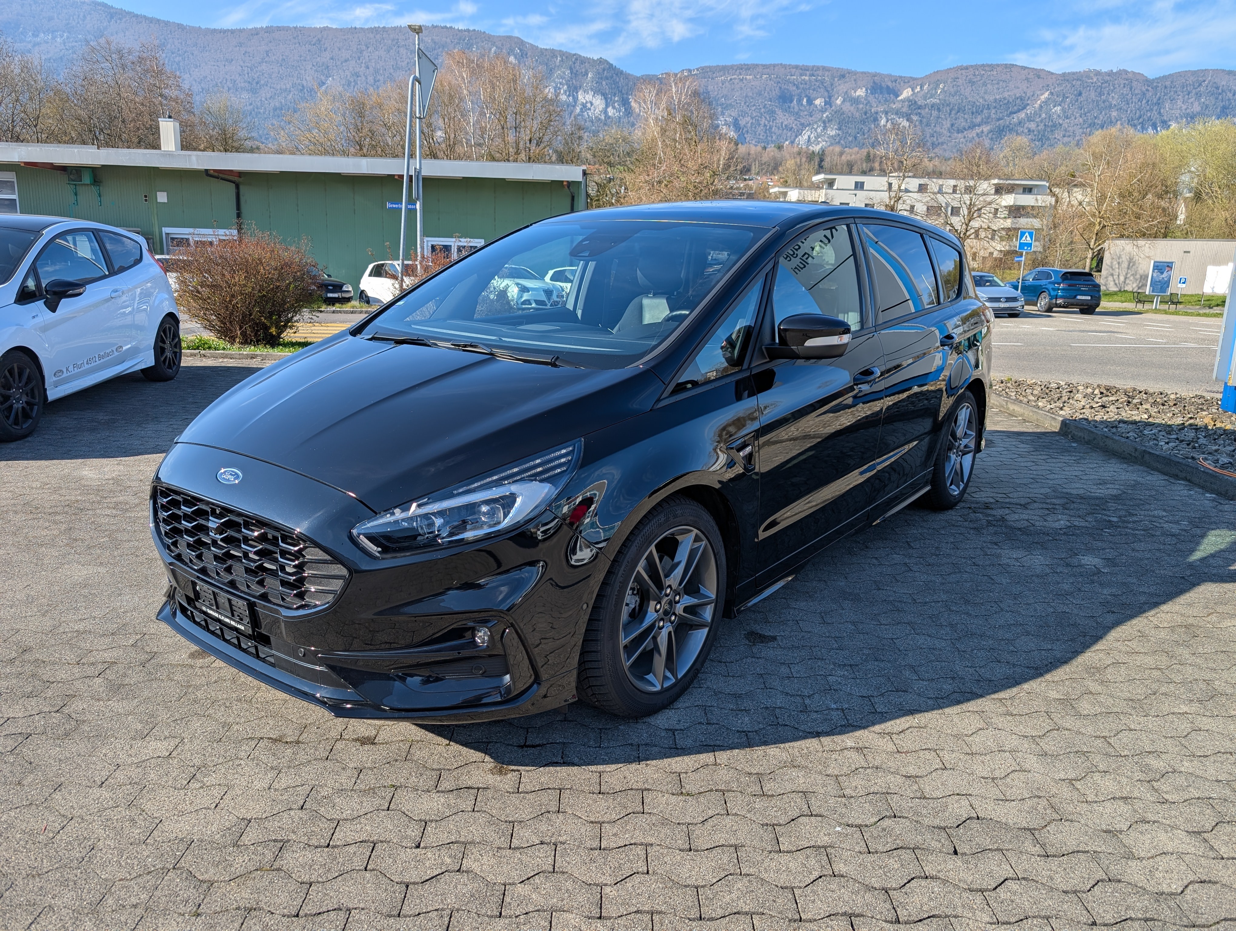 Car photo