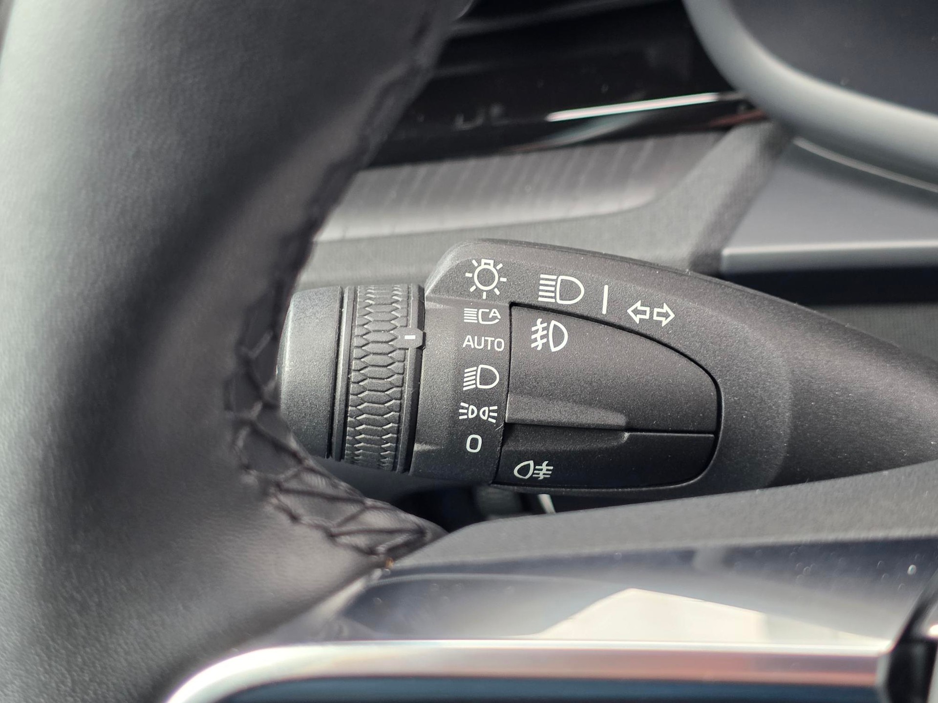 POLESTAR Polestar 2 Long Range Dual 78 kWh **GRATIS-SERVICE -GLASDACH -PLUS PAKET -WÄRME PUMPE -BATT. ZERTIFIKAT -GARANTIE BIS 05.2030**-image-20