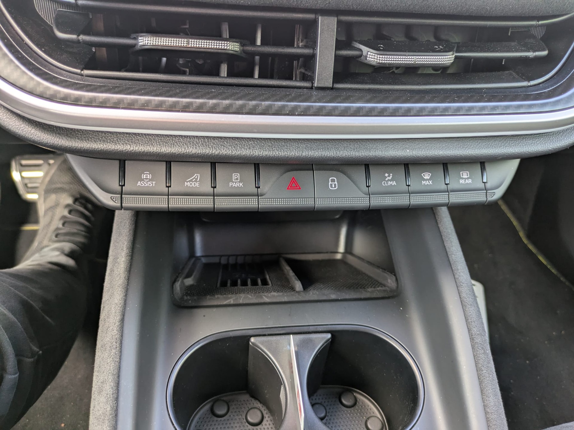 SKODA Elroq 85 RS 4x4-image-26