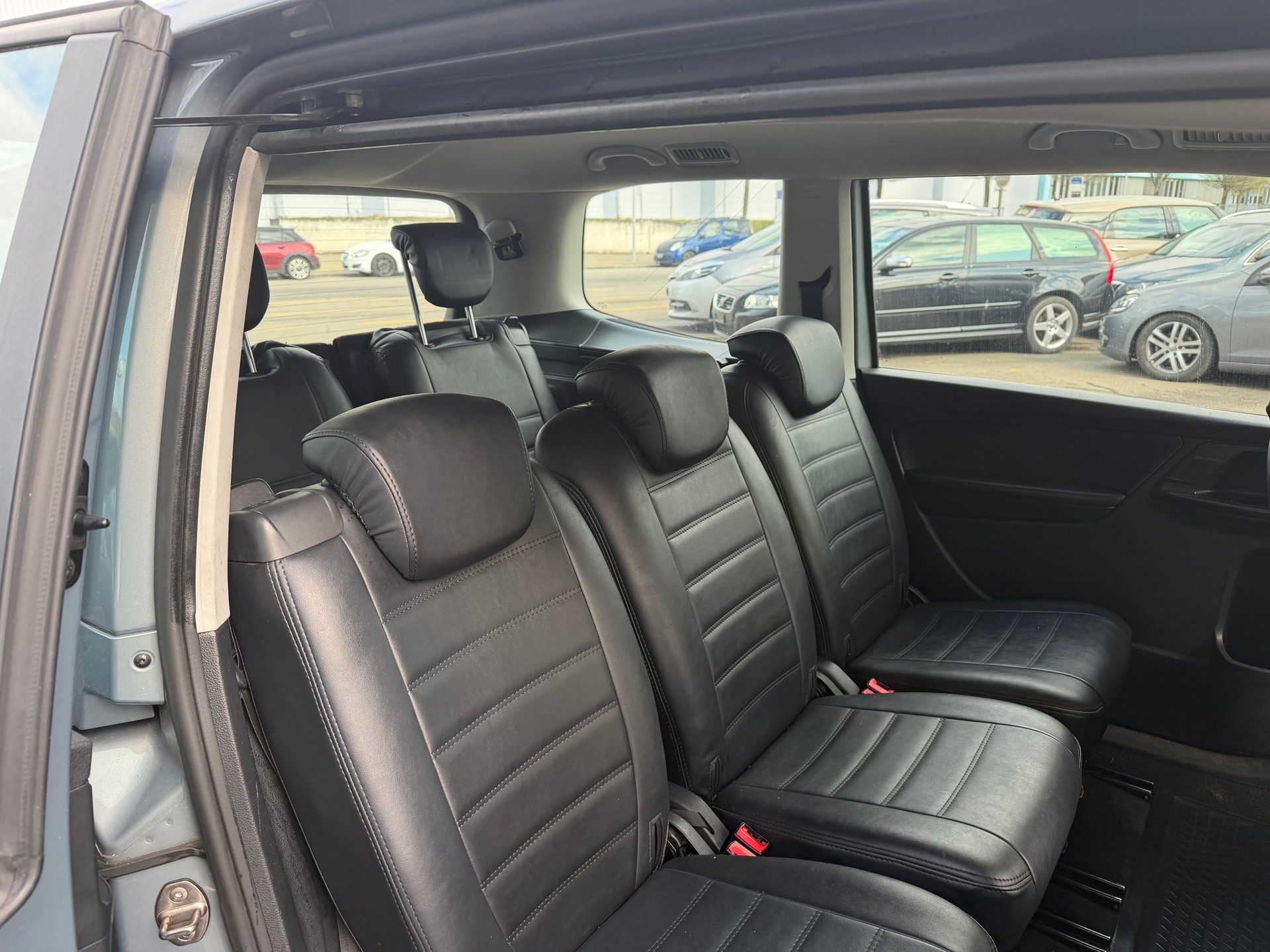VW Sharan 2.0 TDI BlueMotion Technology Design-image-11