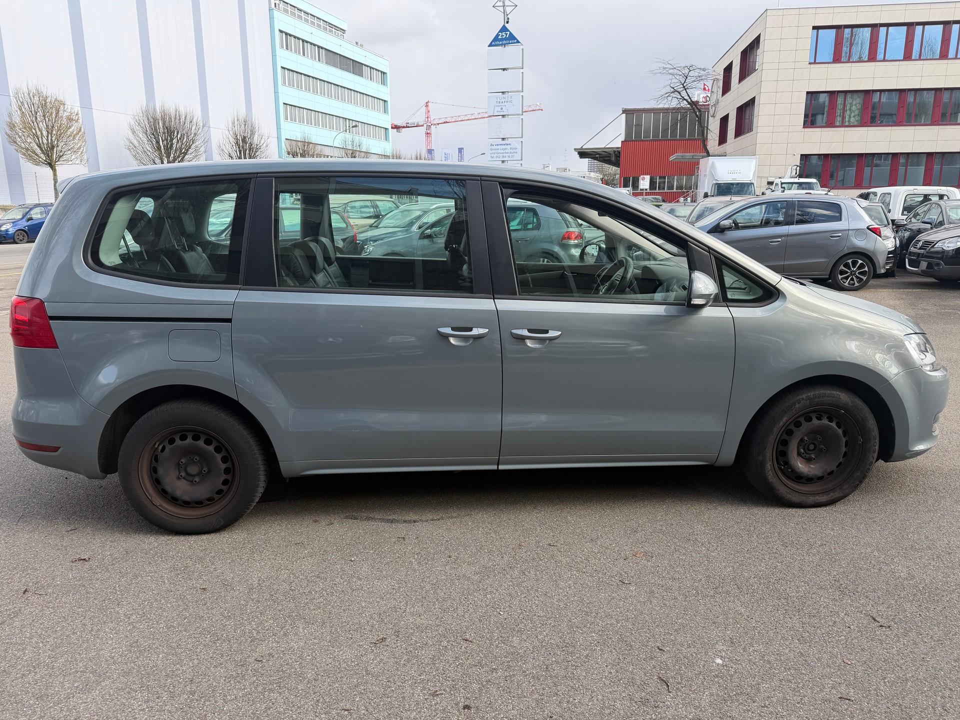VW Sharan 2.0 TDI BlueMotion Technology Design-image-4