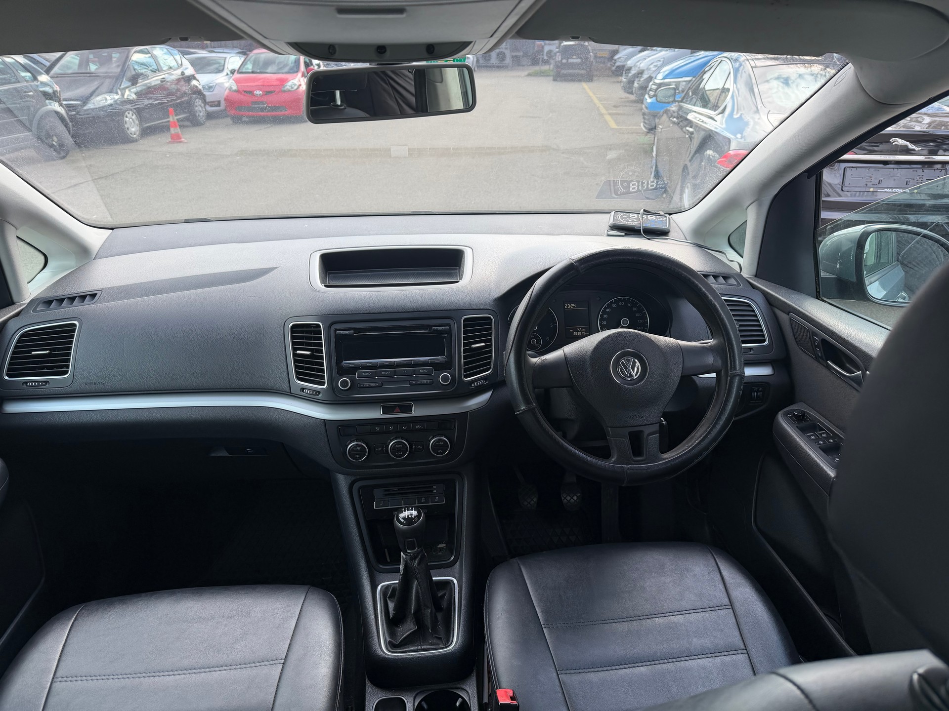VW Sharan 2.0 TDI BlueMotion Technology Design-image-8