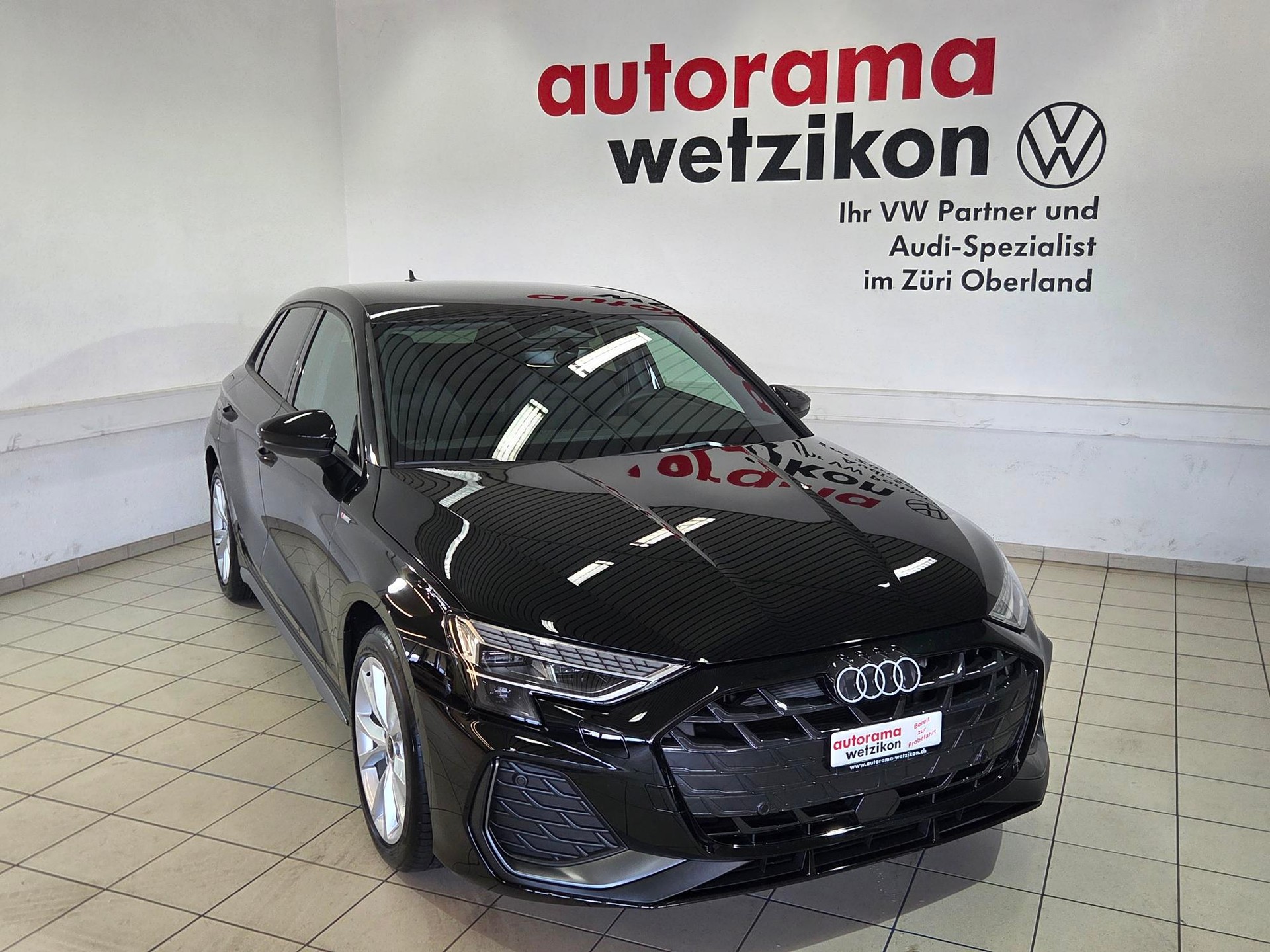 AUDI A3 Sportback TFSI 110 kW S line S tronic-image-1