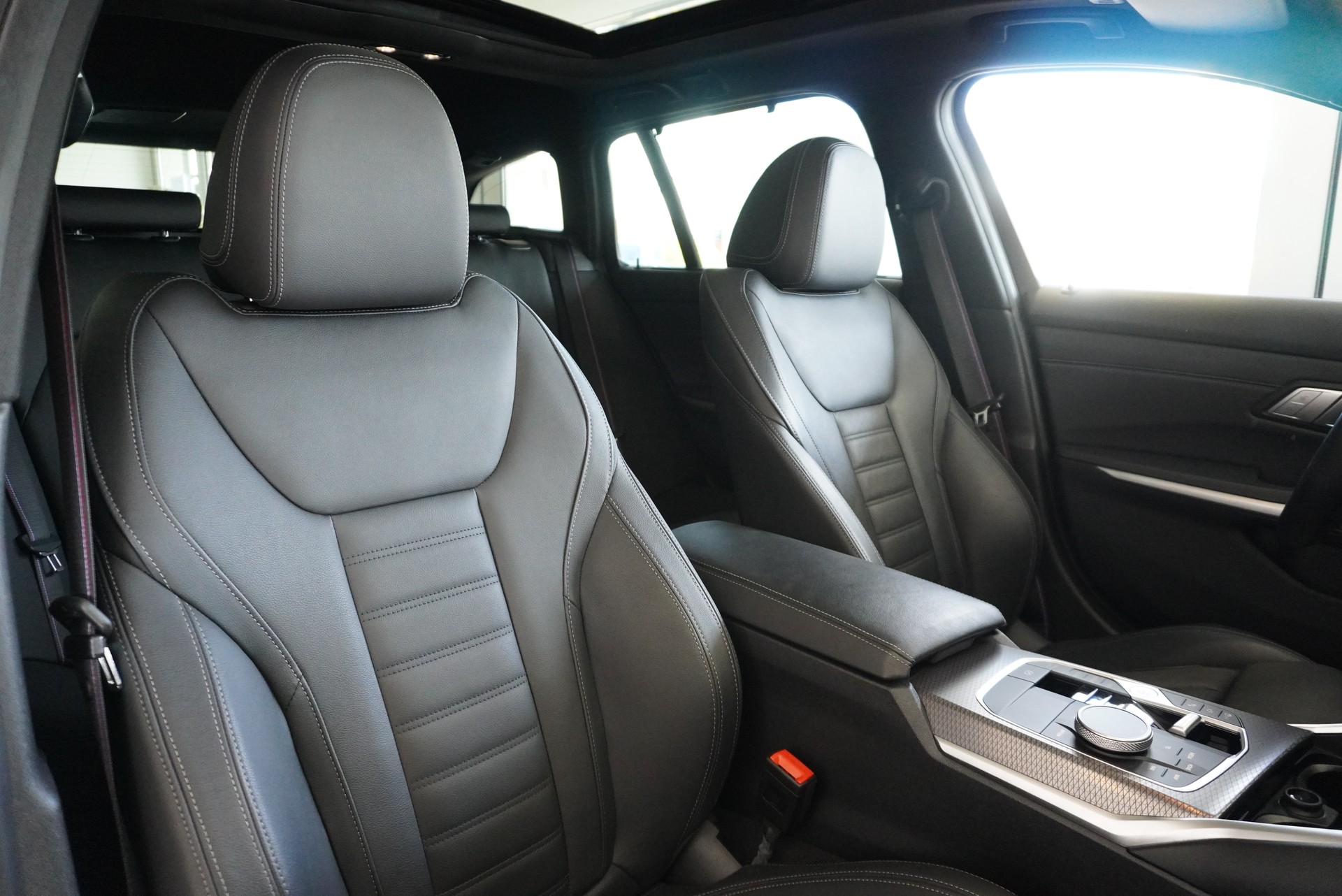 BMW M340d xDrive 48V Touring Steptronic M Sport Pro-image-8