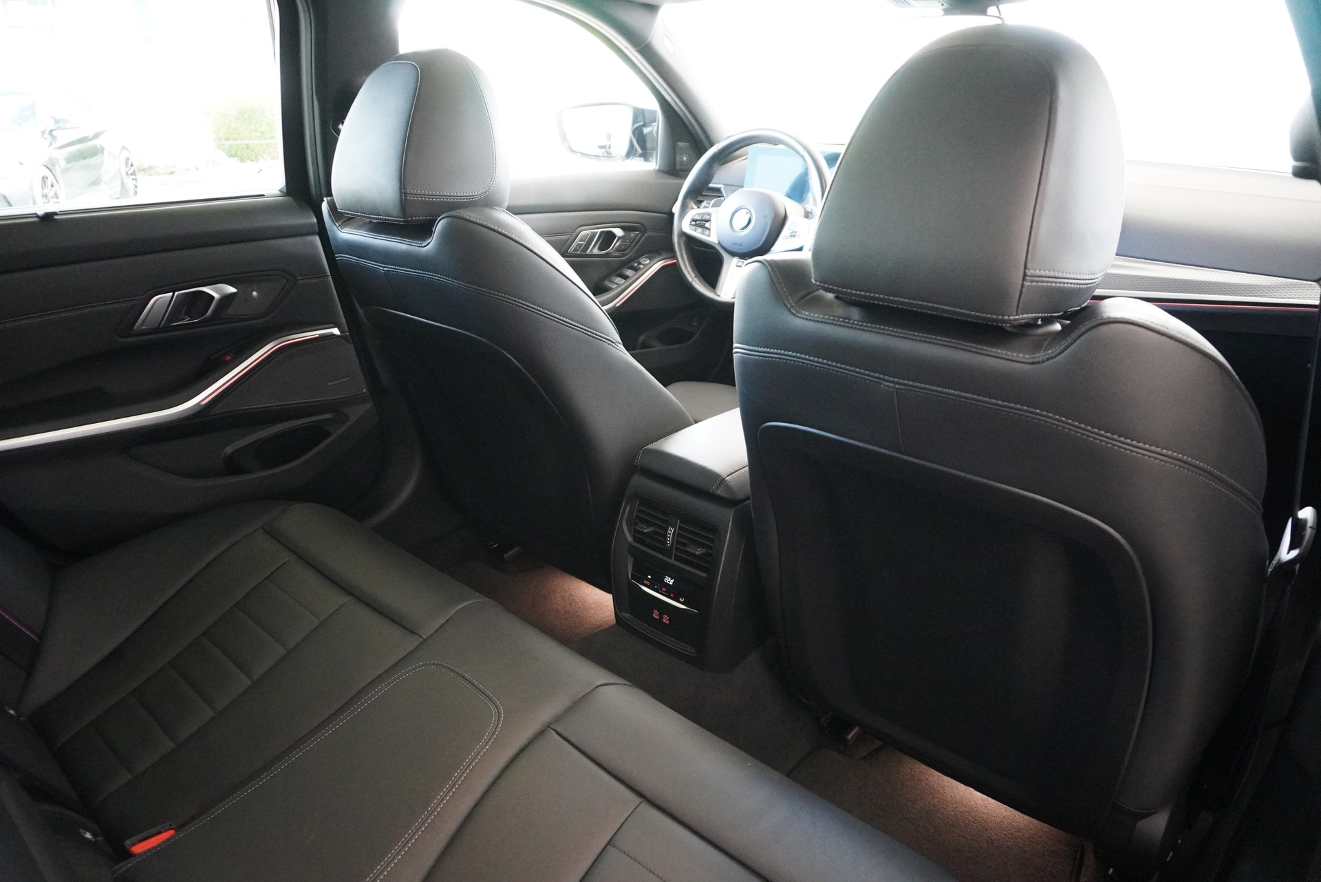BMW M340d xDrive 48V Touring Steptronic M Sport Pro-image-16