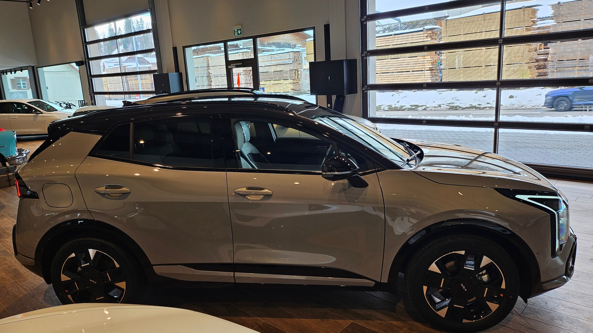 KIA Sportage 1.6T-GDi PHEV GT-Line 4x4 A-image-6