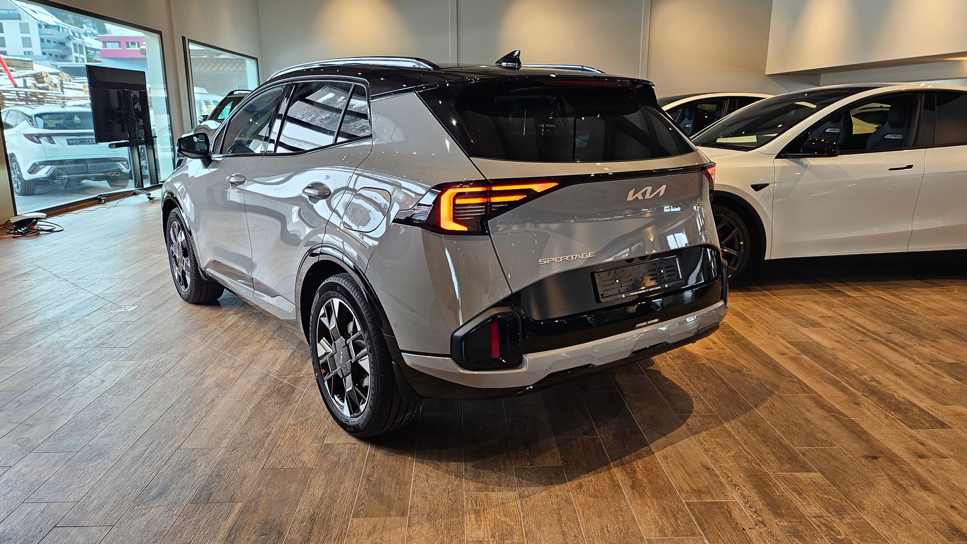 KIA Sportage 1.6T-GDi PHEV GT-Line 4x4 A-image-12