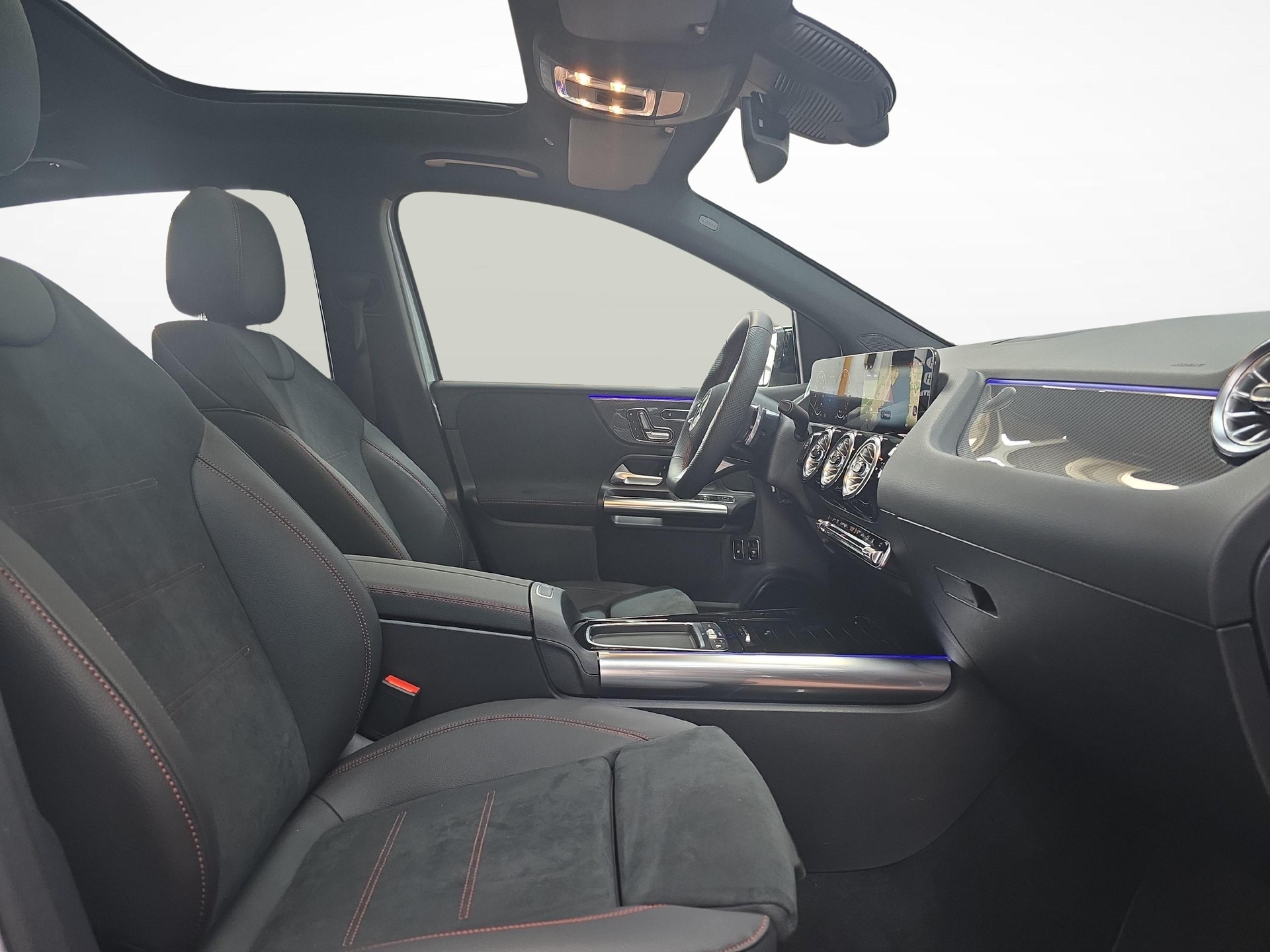 MERCEDES-BENZ B 250 e EQ Star AMG Line-image-5