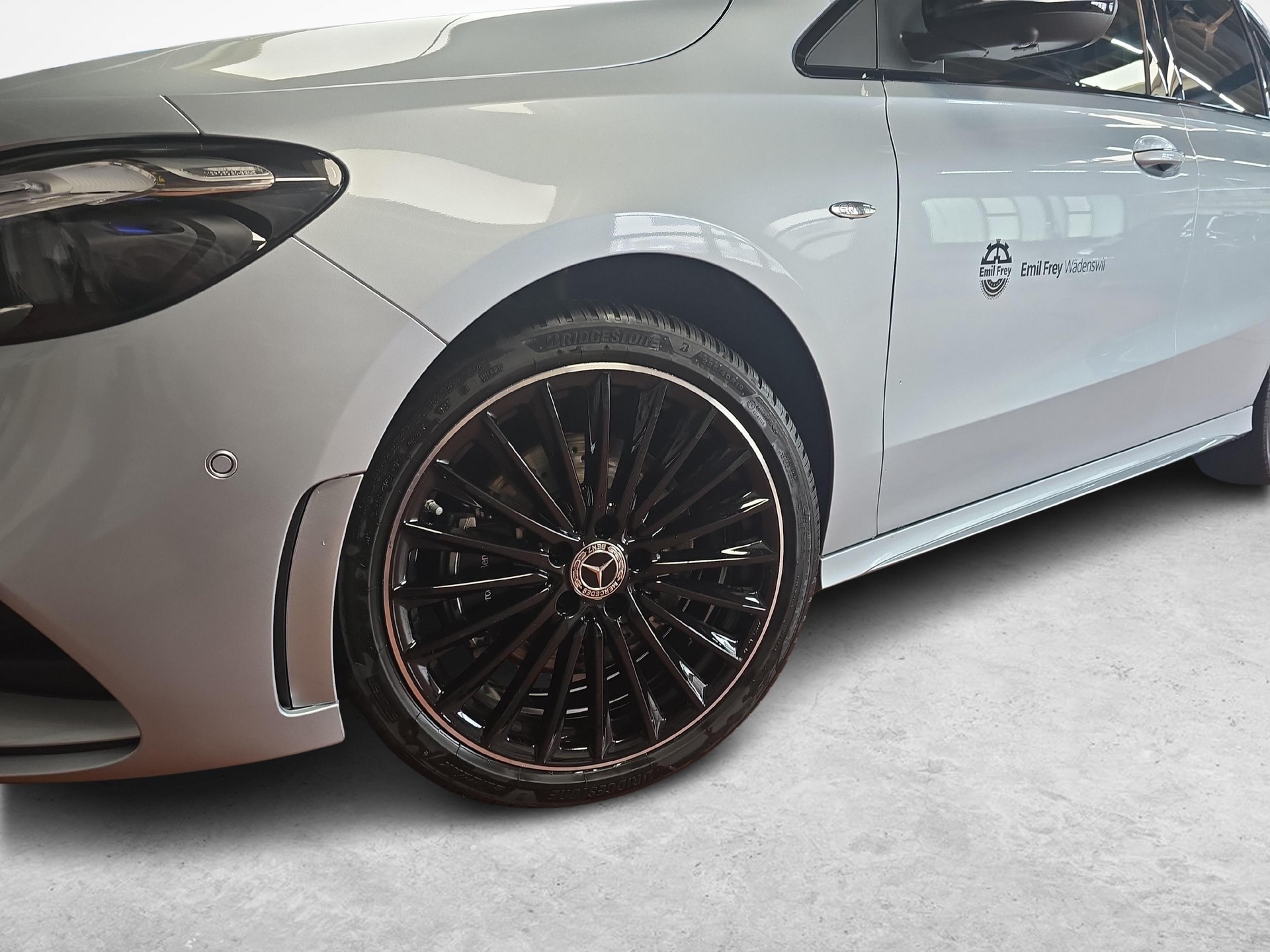 MERCEDES-BENZ B 250 e EQ Star AMG Line-image-9