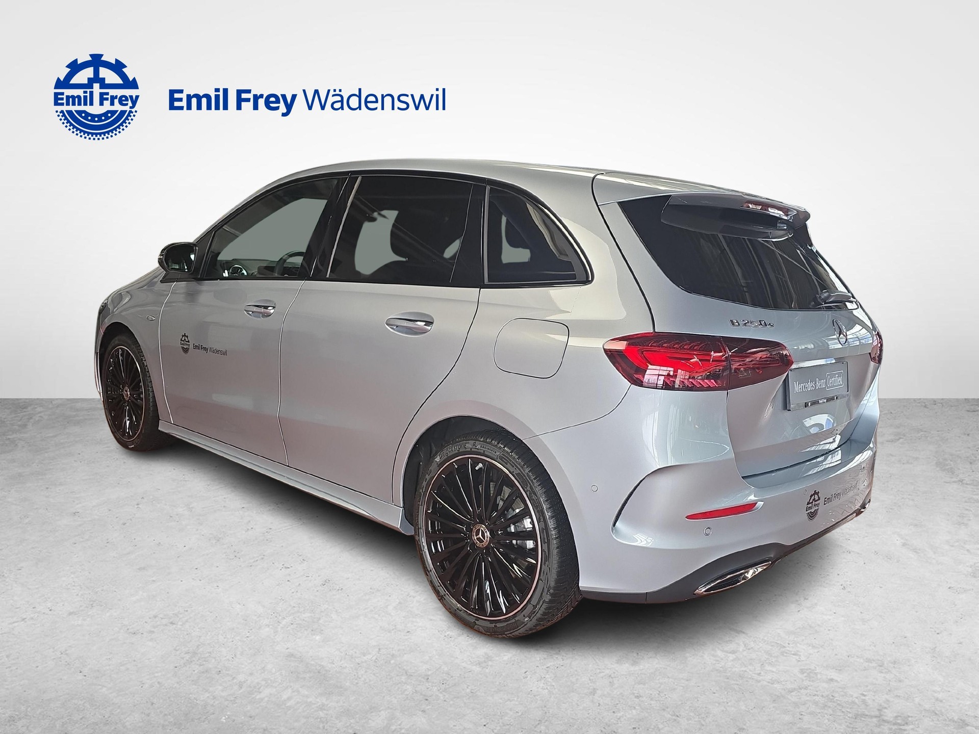 MERCEDES-BENZ B 250 e EQ Star AMG Line-image-2
