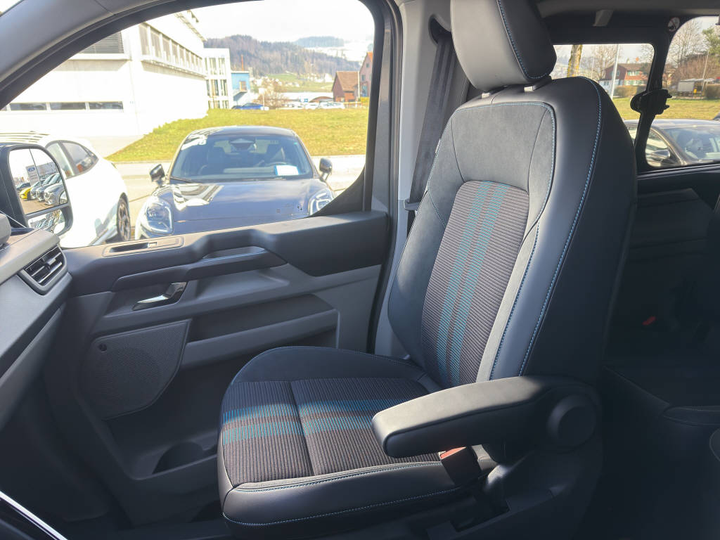 FORD Tourneo Custom 320 L2 2.0 EcoBlue 170 Sport-image-12