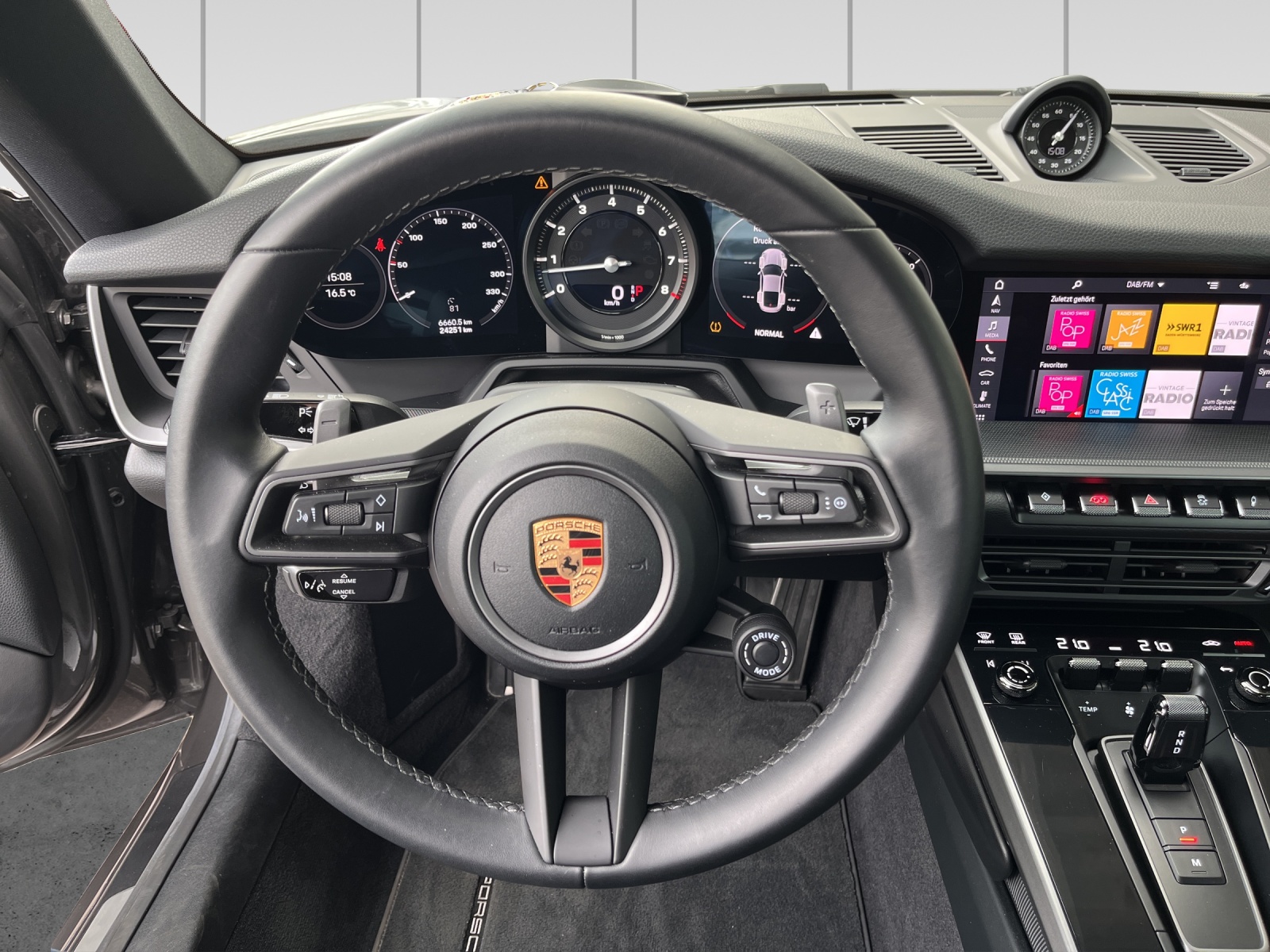 PORSCHE 911 Carrera 4S PDK-image-8