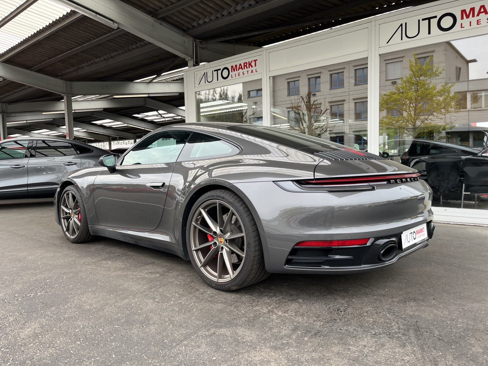 PORSCHE 911 Carrera 4S PDK-image-2