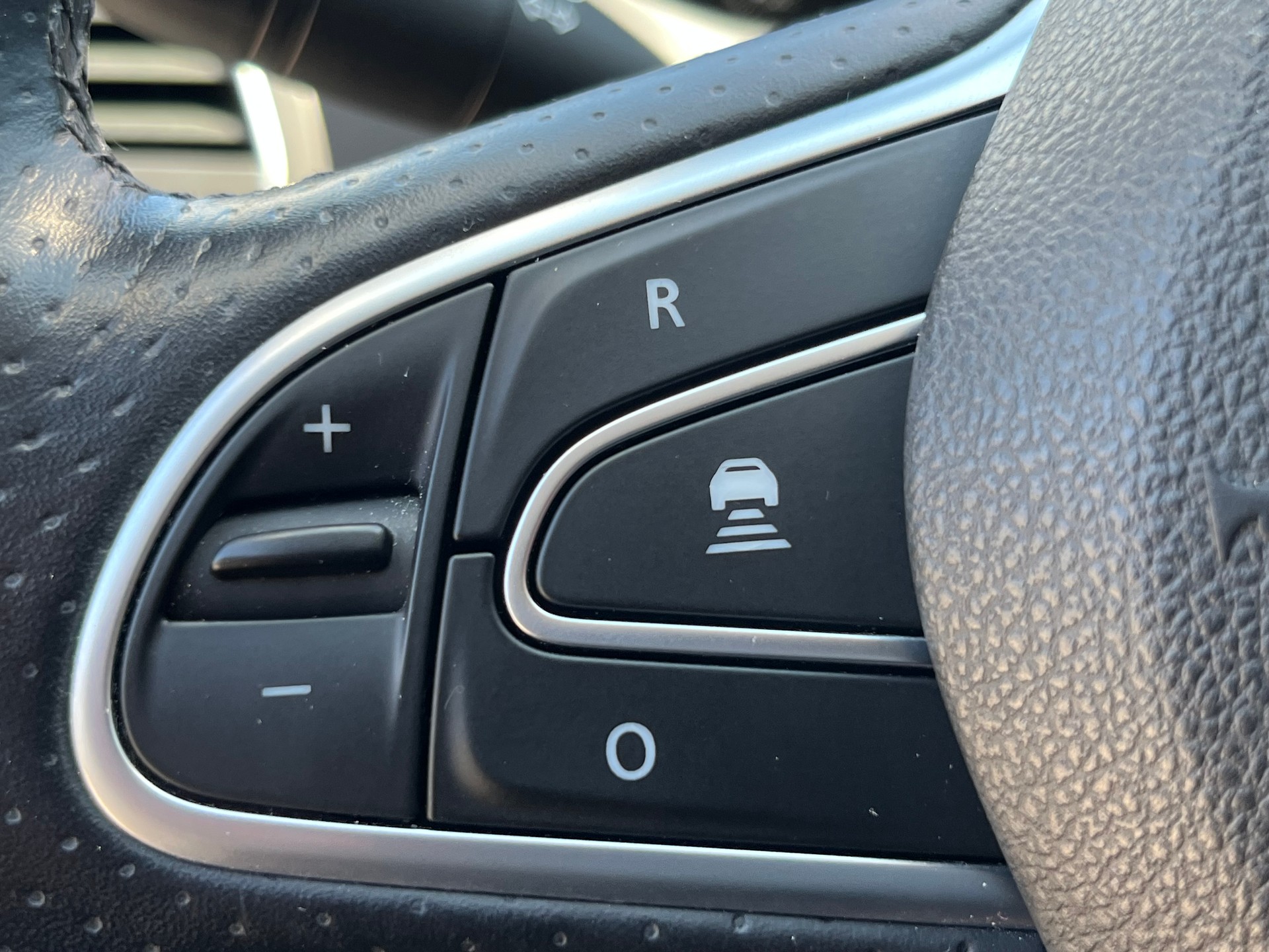 RENAULT Talisman Grandtour 1.6 TCe Initiale EDC+++TOPAUSSTATTUNG+++IM SCHÖNEN PERLWEISS+++-image-12