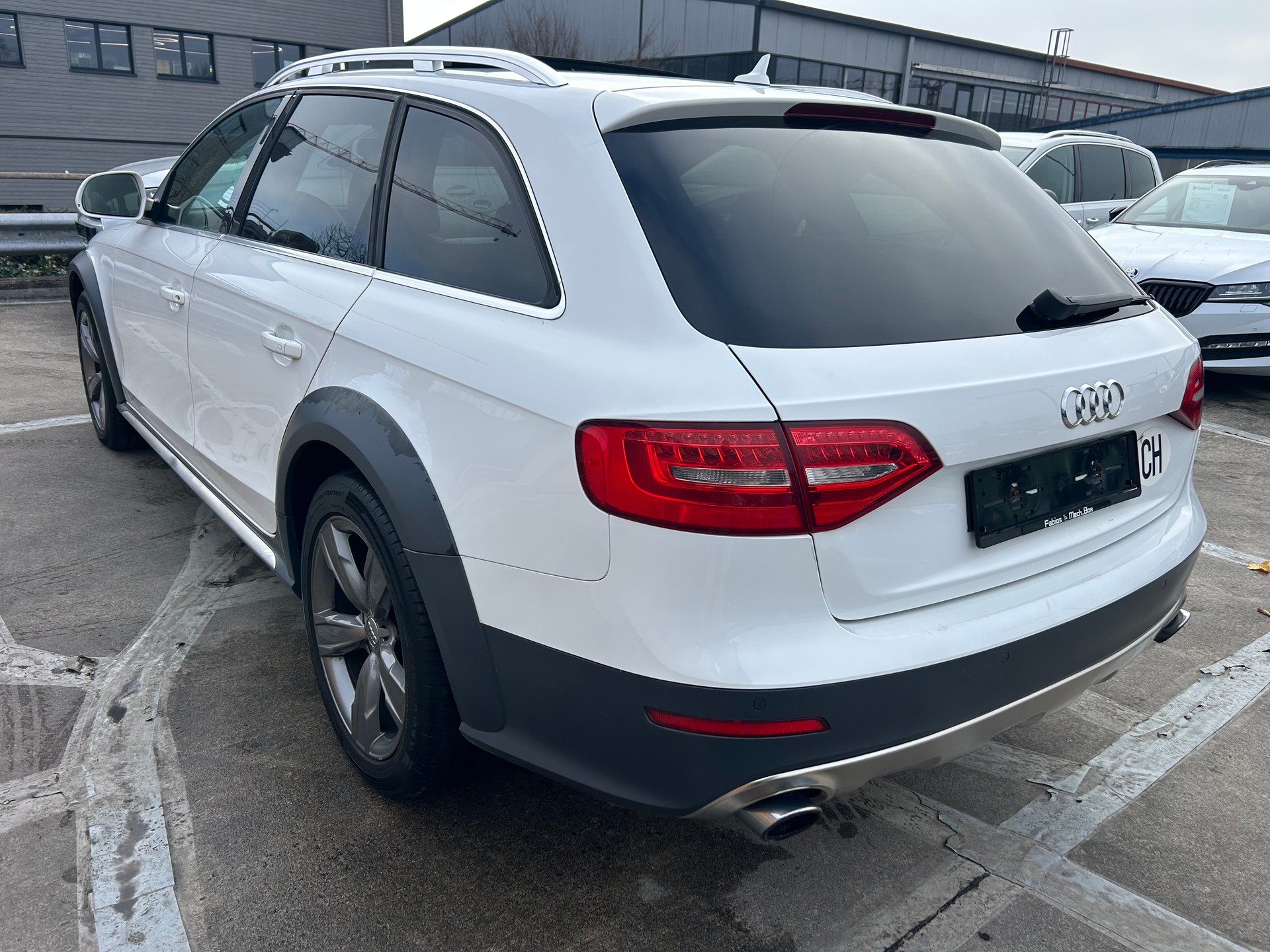 AUDI A4 allroad 2.0 TFSI quattro S-tronic-image-2