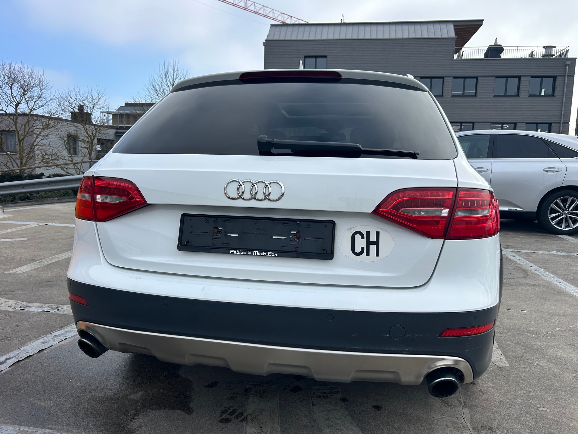 AUDI A4 allroad 2.0 TFSI quattro S-tronic-image-3