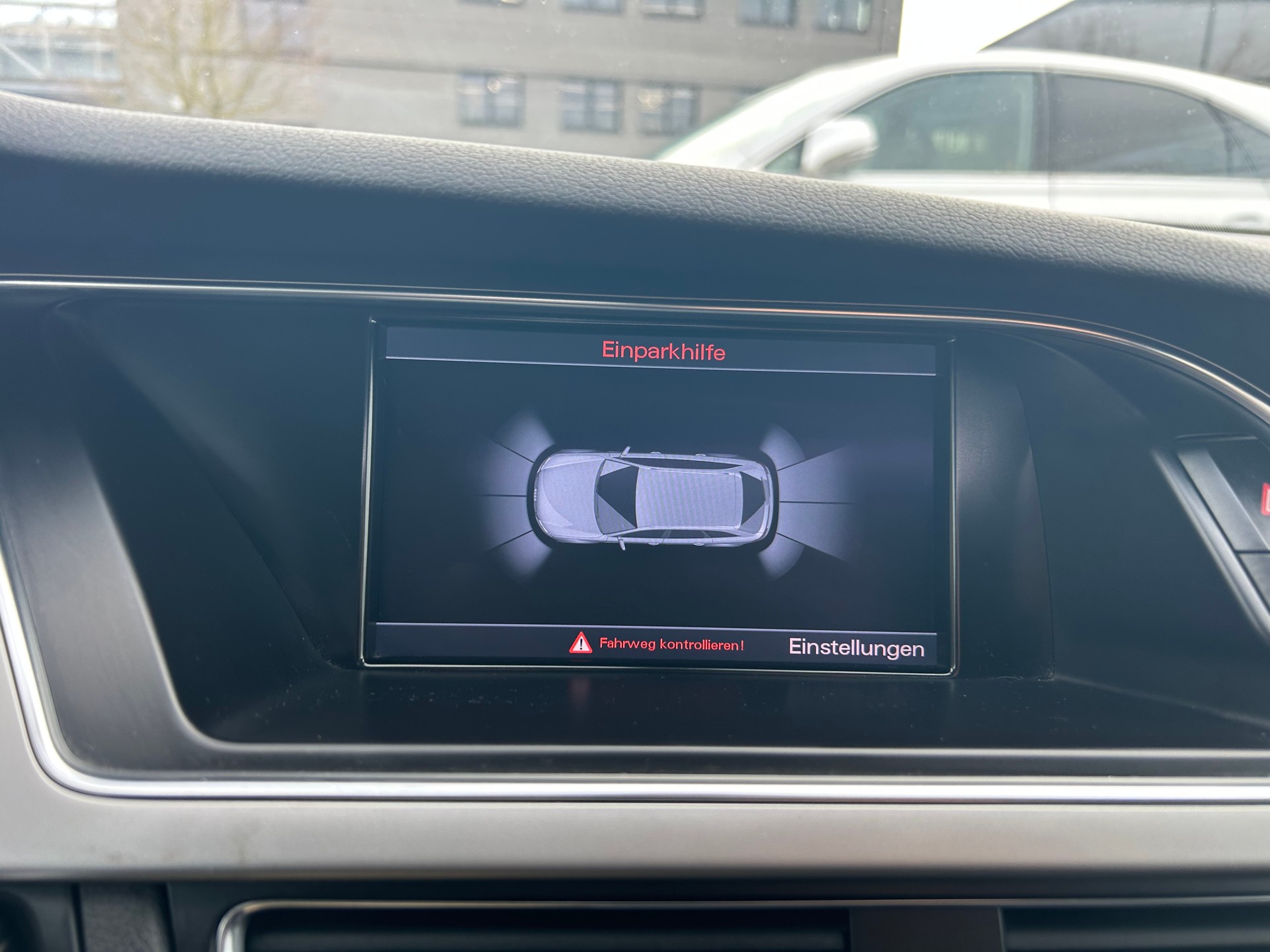AUDI A4 allroad 2.0 TFSI quattro S-tronic-image-16