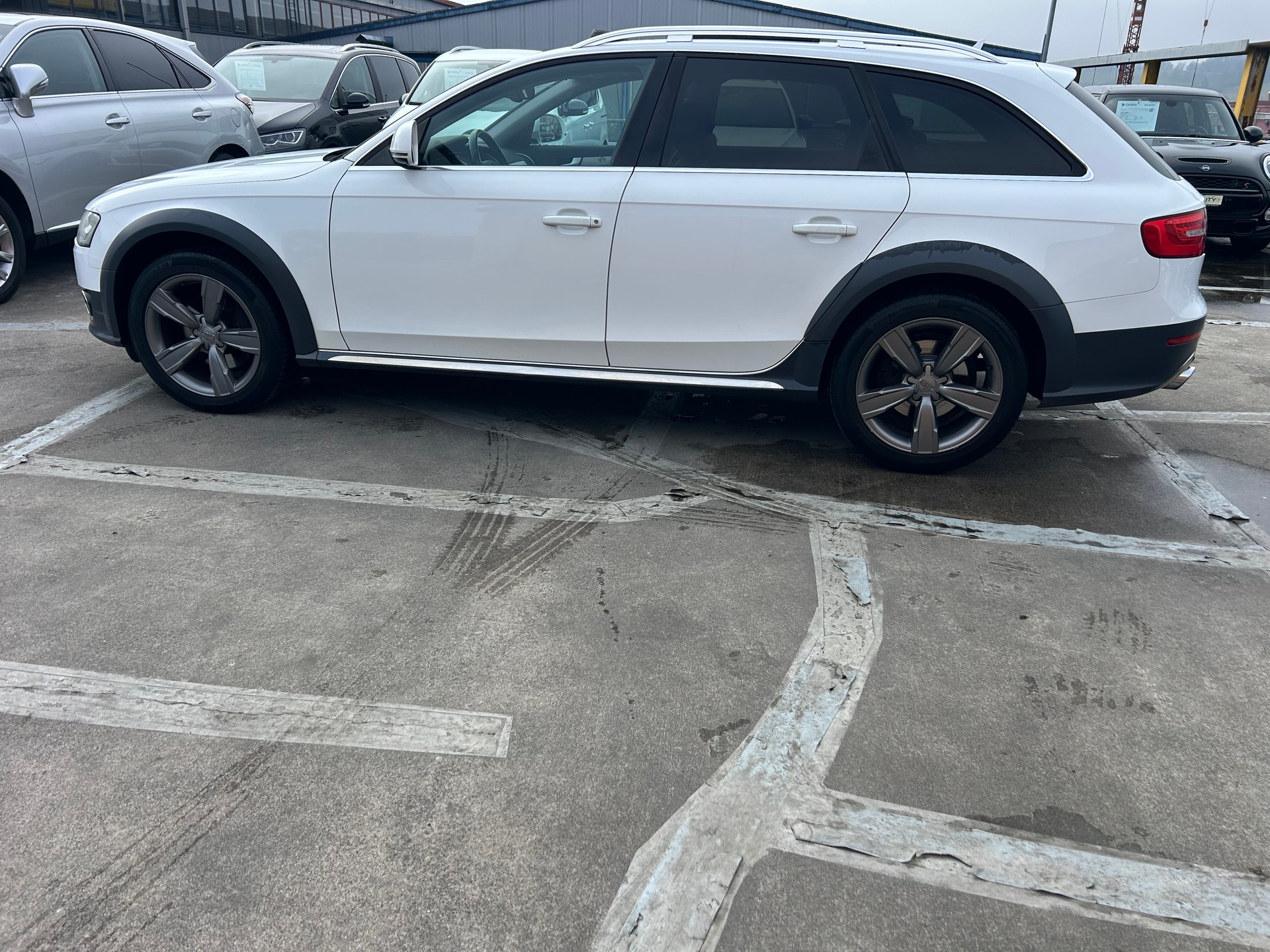 AUDI A4 allroad 2.0 TFSI quattro S-tronic-image-1