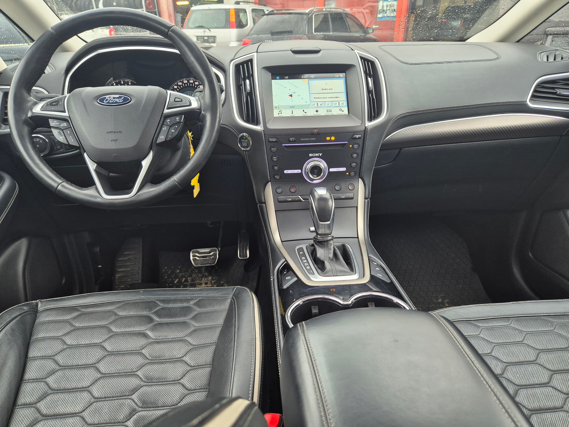 FORD S-Max 2.0 TDCi Vignale AWD PowerShift-image-9