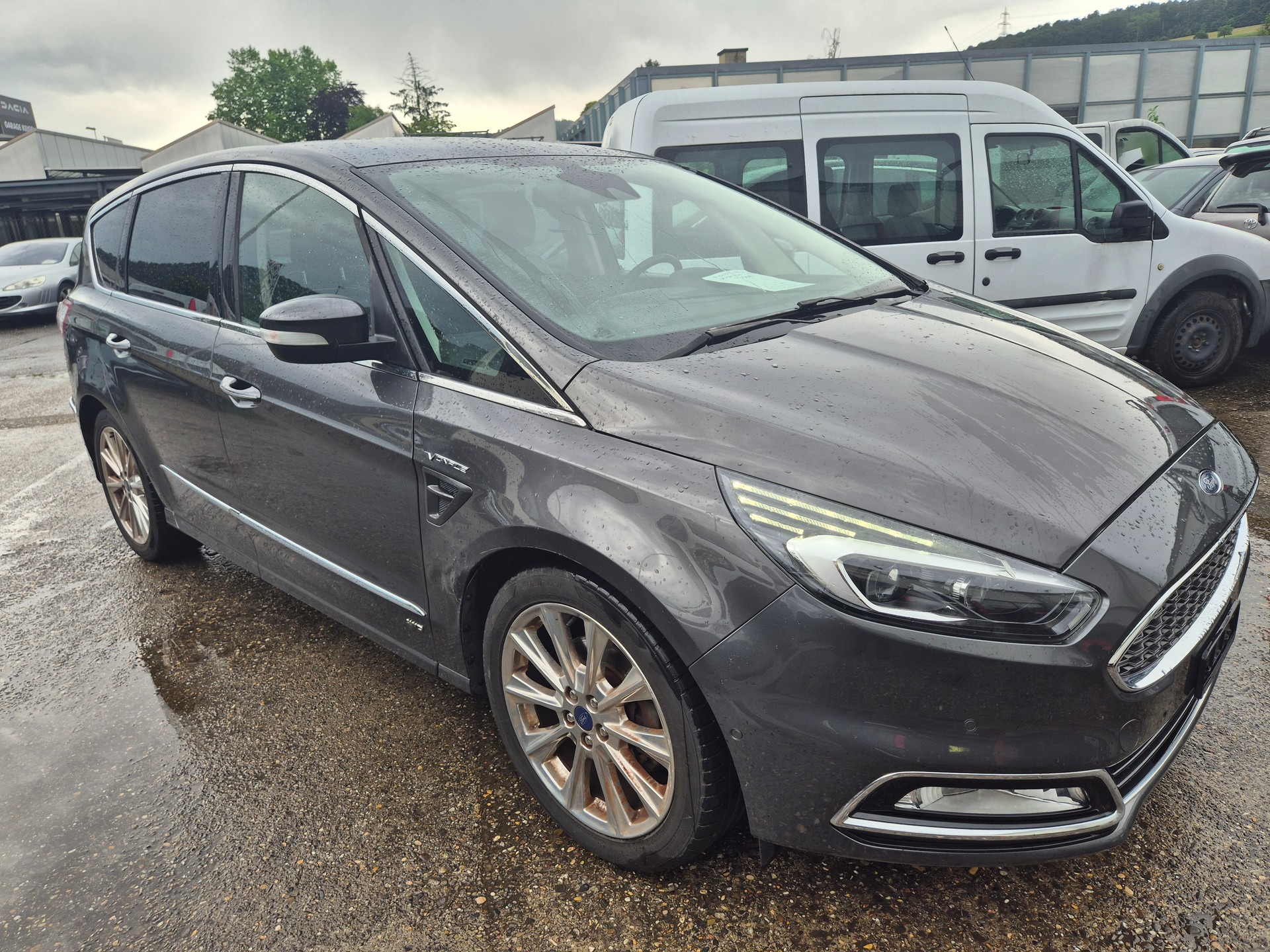 FORD S-Max 2.0 TDCi Vignale AWD PowerShift-image-2