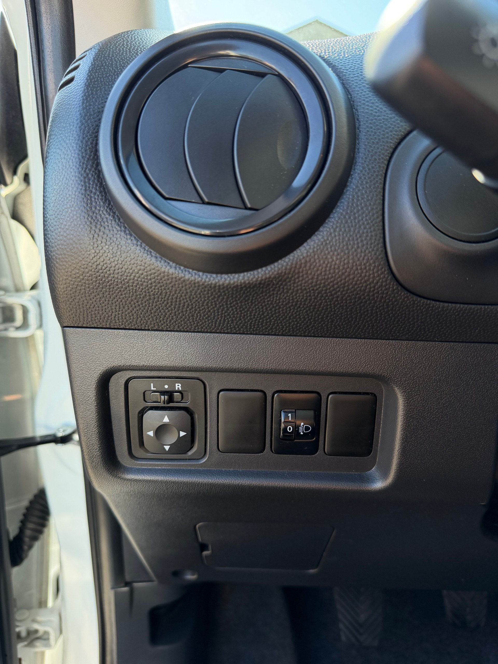 MITSUBISHI Space Star 1.0 Entry-image-11