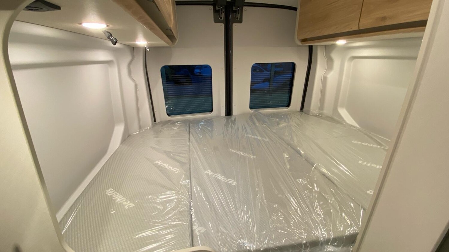 DETHLEFFS Globetrail Classic 590 DK Ford-image-6