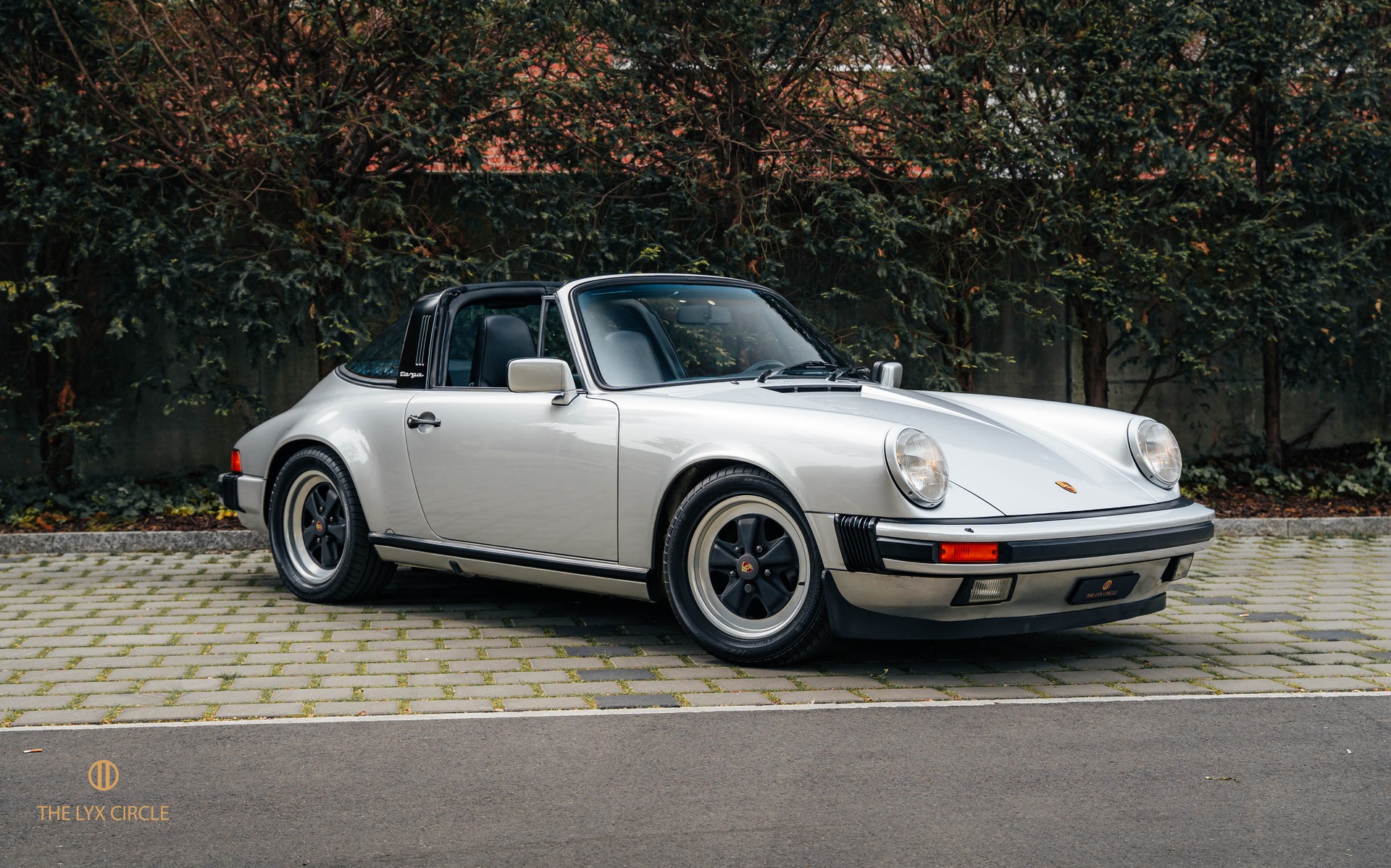 PORSCHE 911 Carrera Targa