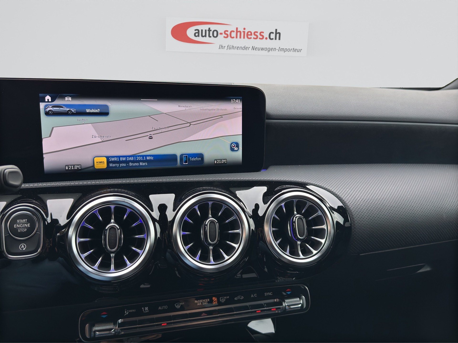 MERCEDES-BENZ A 200 AMG Night 7G-DCT-image-11
