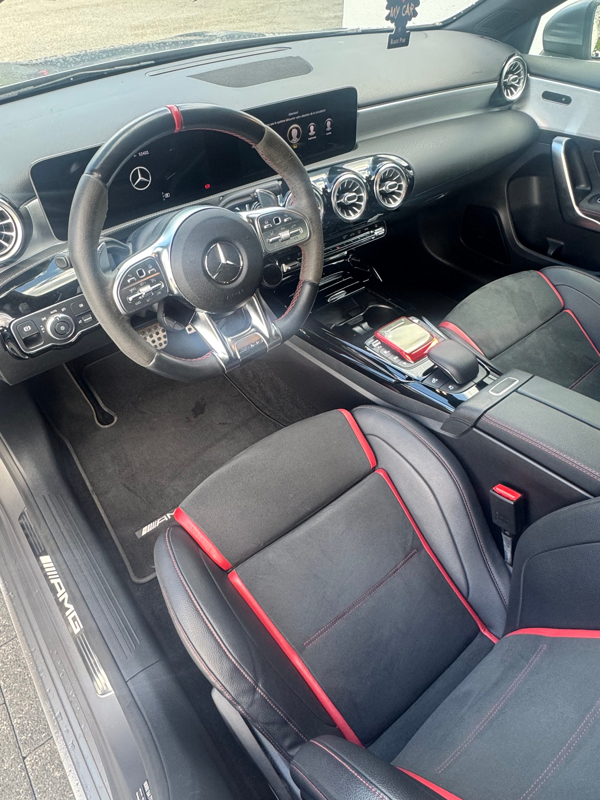 MERCEDES-BENZ A 45 S AMG 4Matic+ Speedshift-image-8
